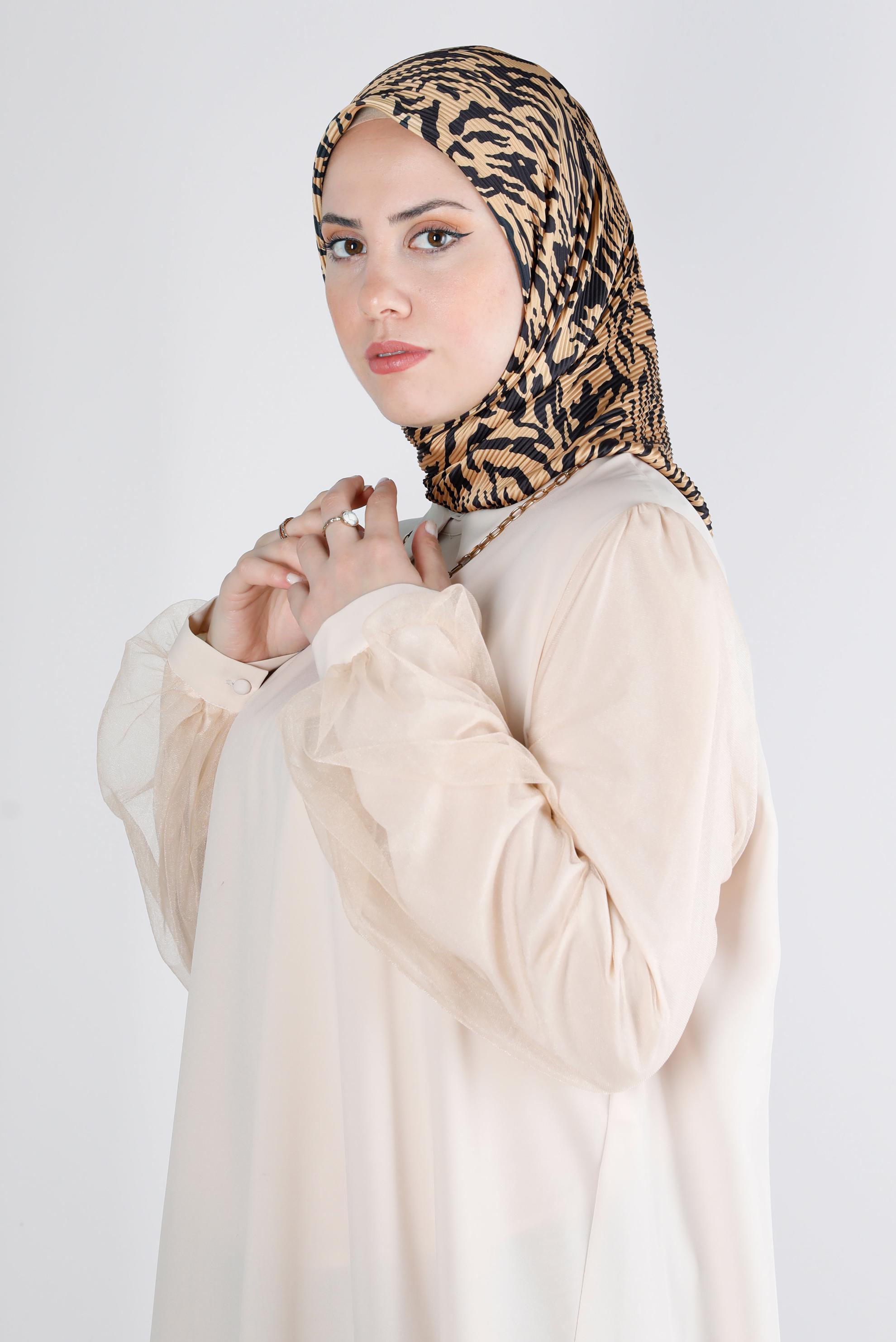 Tesettür giyim ALTIN ALVİNA PİLİSELİ ZEBRA DESEN EŞARP 8212 