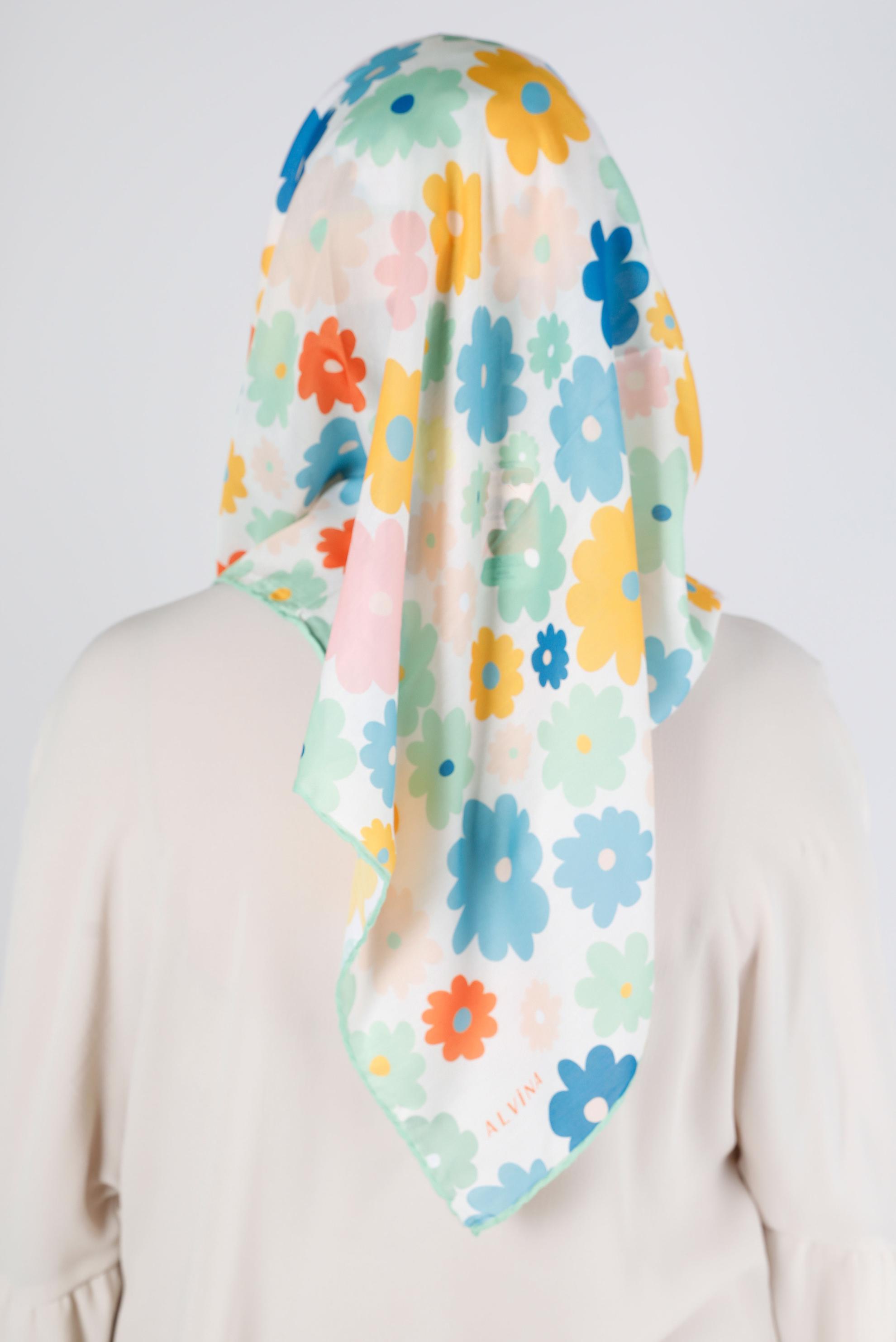 Tesettür giyim YEŞİL ALVİNA PAPATYA DESEN ORGANİK EŞARP 8214 