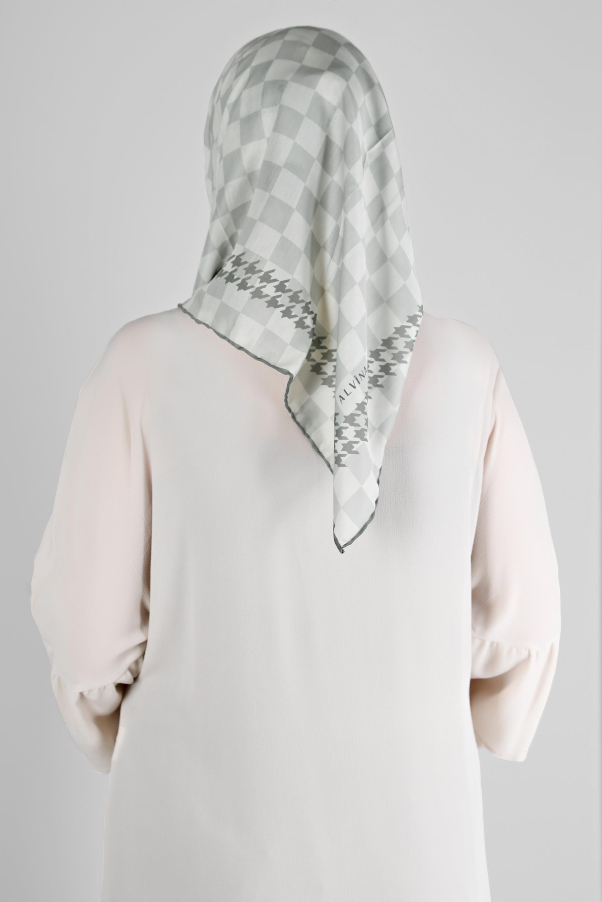 Tesettür giyim HAKİ ALVİNA DAMA DESEN ORGANİK EŞARP 8215 