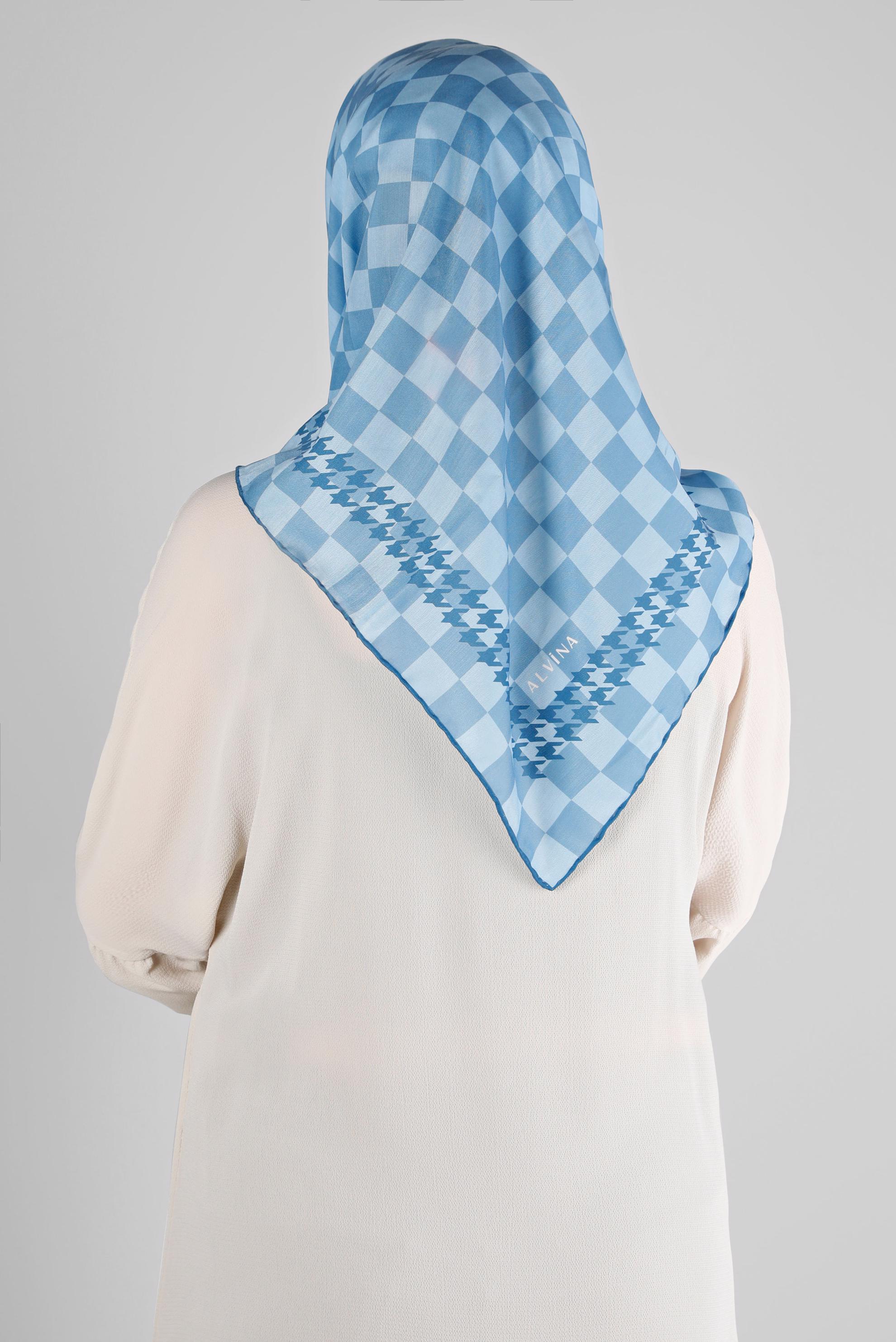 Tesettür giyim MAVİ ALVİNA DAMA DESEN ORGANİK EŞARP 8215 