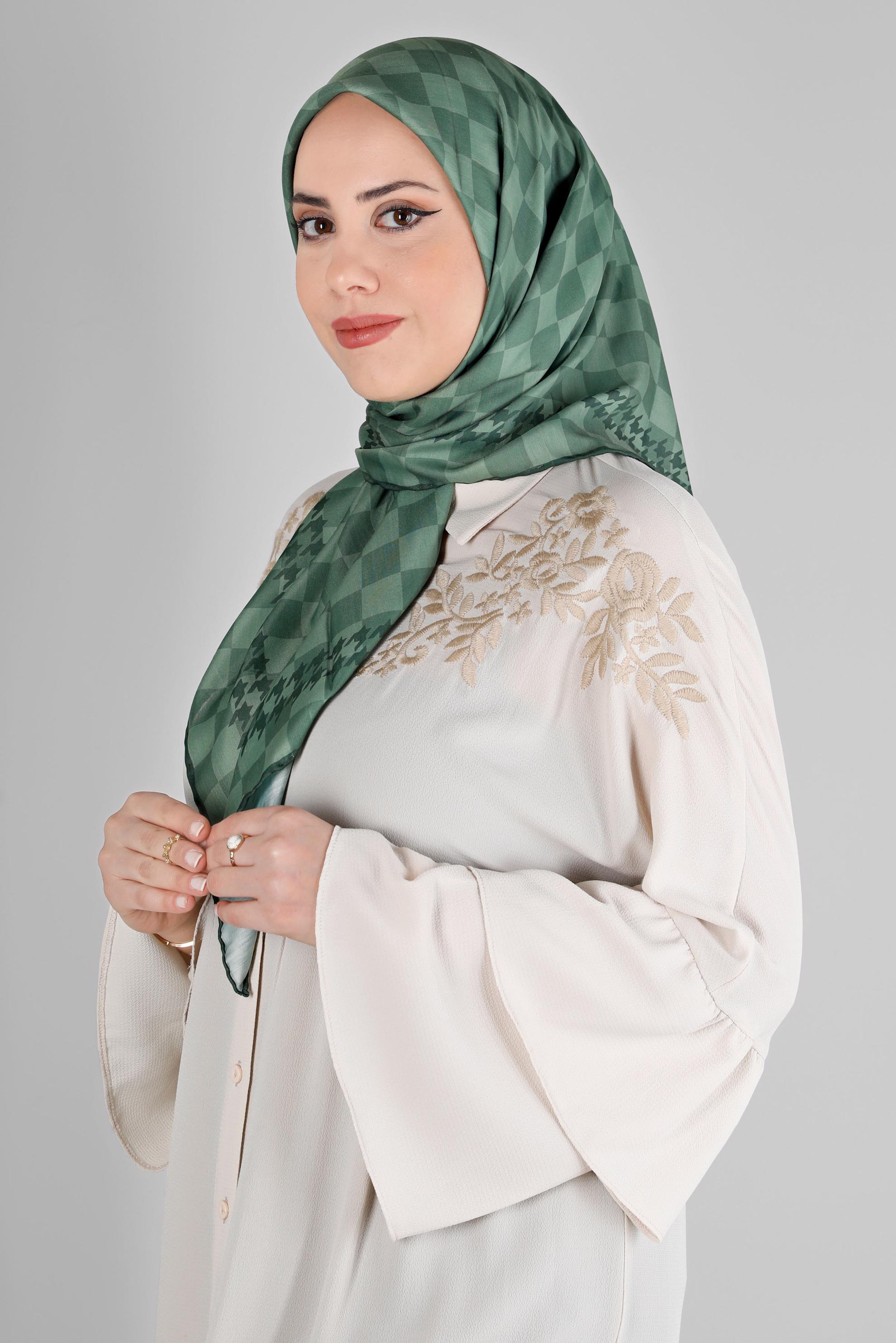 Tesettür giyim YEŞİL ALVİNA DAMA DESEN ORGANİK EŞARP 8215 