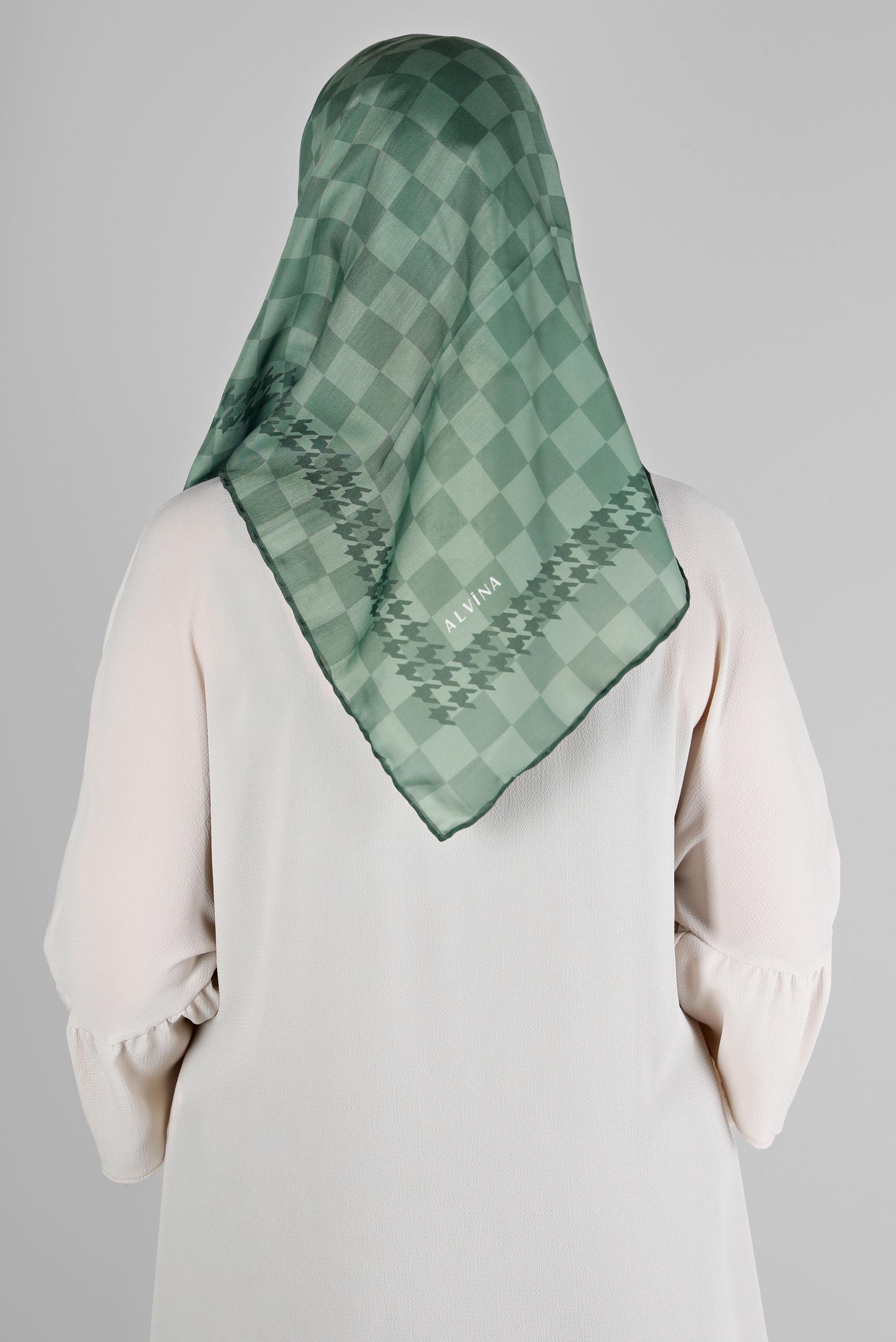 Tesettür giyim YEŞİL ALVİNA DAMA DESEN ORGANİK EŞARP 8215 