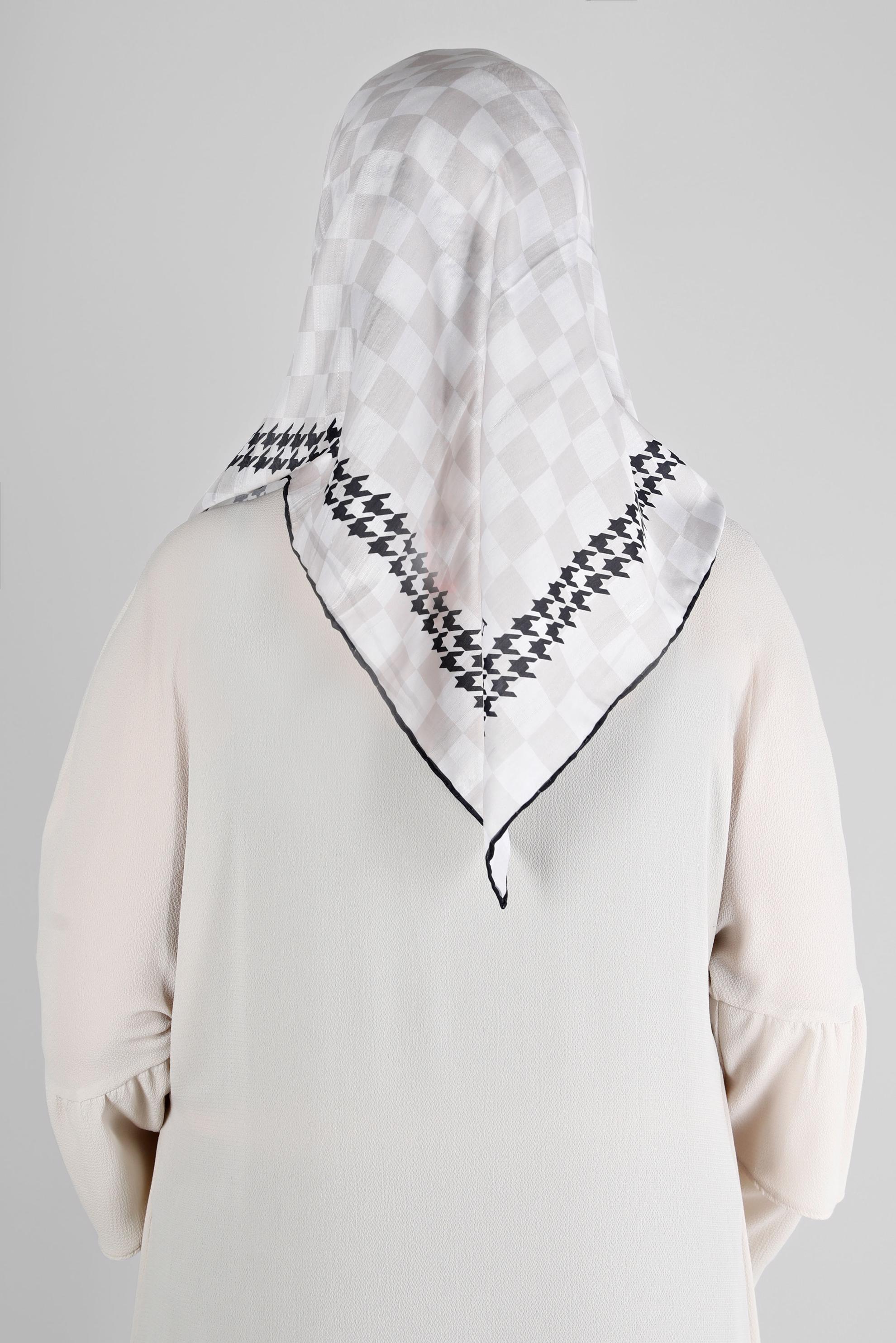 Tesettür giyim SİYAH ALVİNA DAMA DESEN ORGANİK EŞARP 8215 