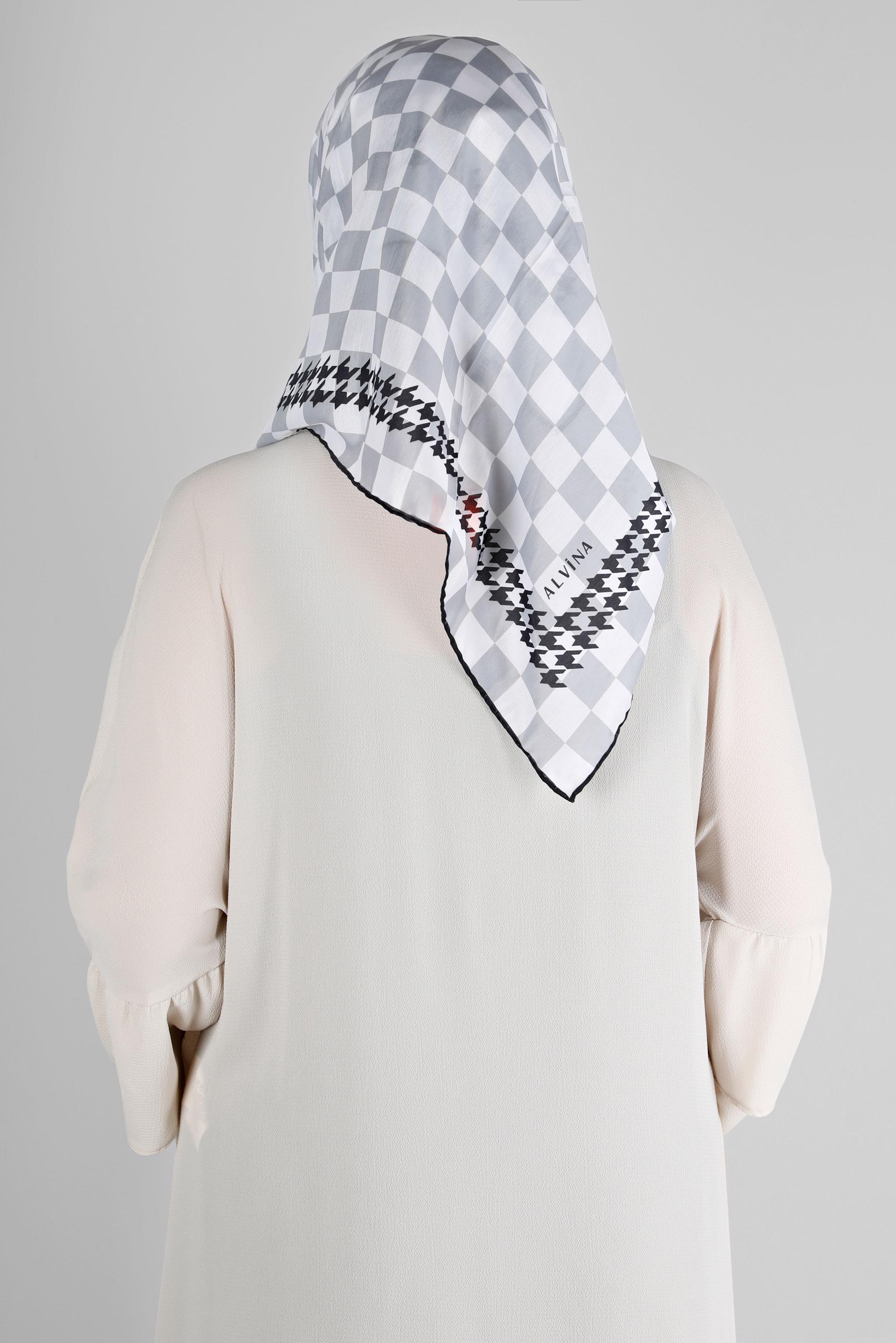 Tesettür giyim SİYAH ALVİNA DAMA DESEN ORGANİK EŞARP 8215 