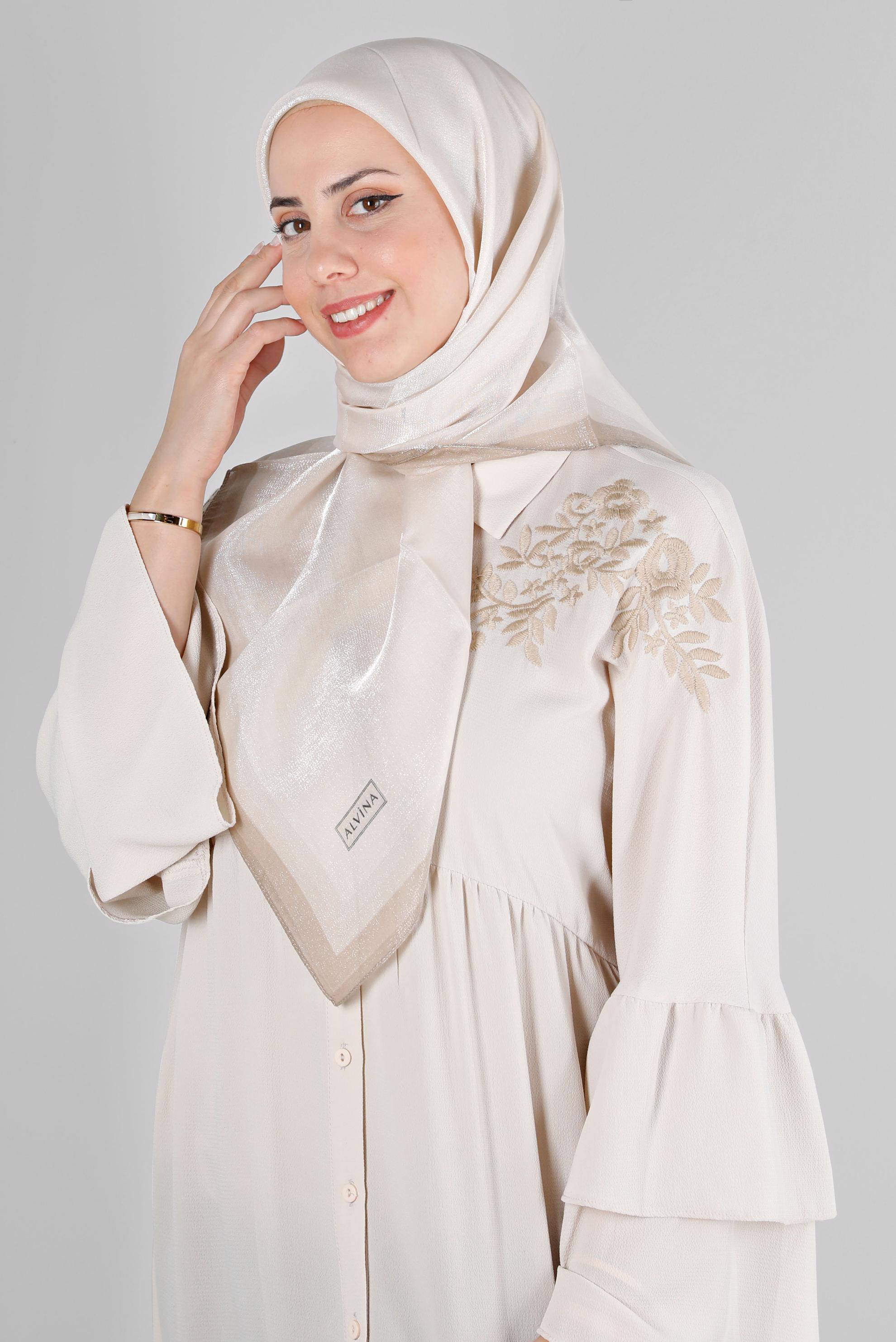 Tesettür giyim BEJ ALVİNA KEHRİBAR EŞARP 8218