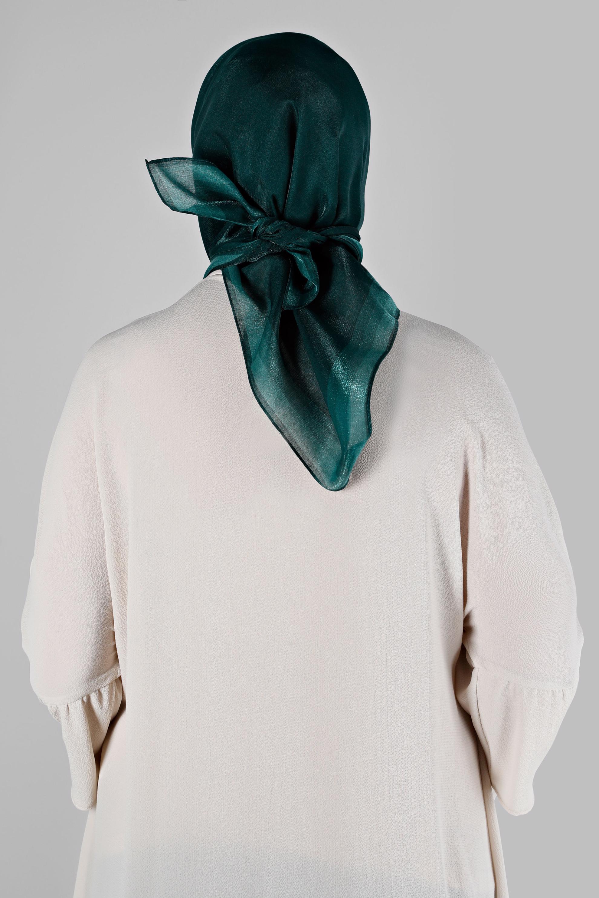 Tesettür giyim YEŞİL ALVİNA KEHRİBAR EŞARP 8218