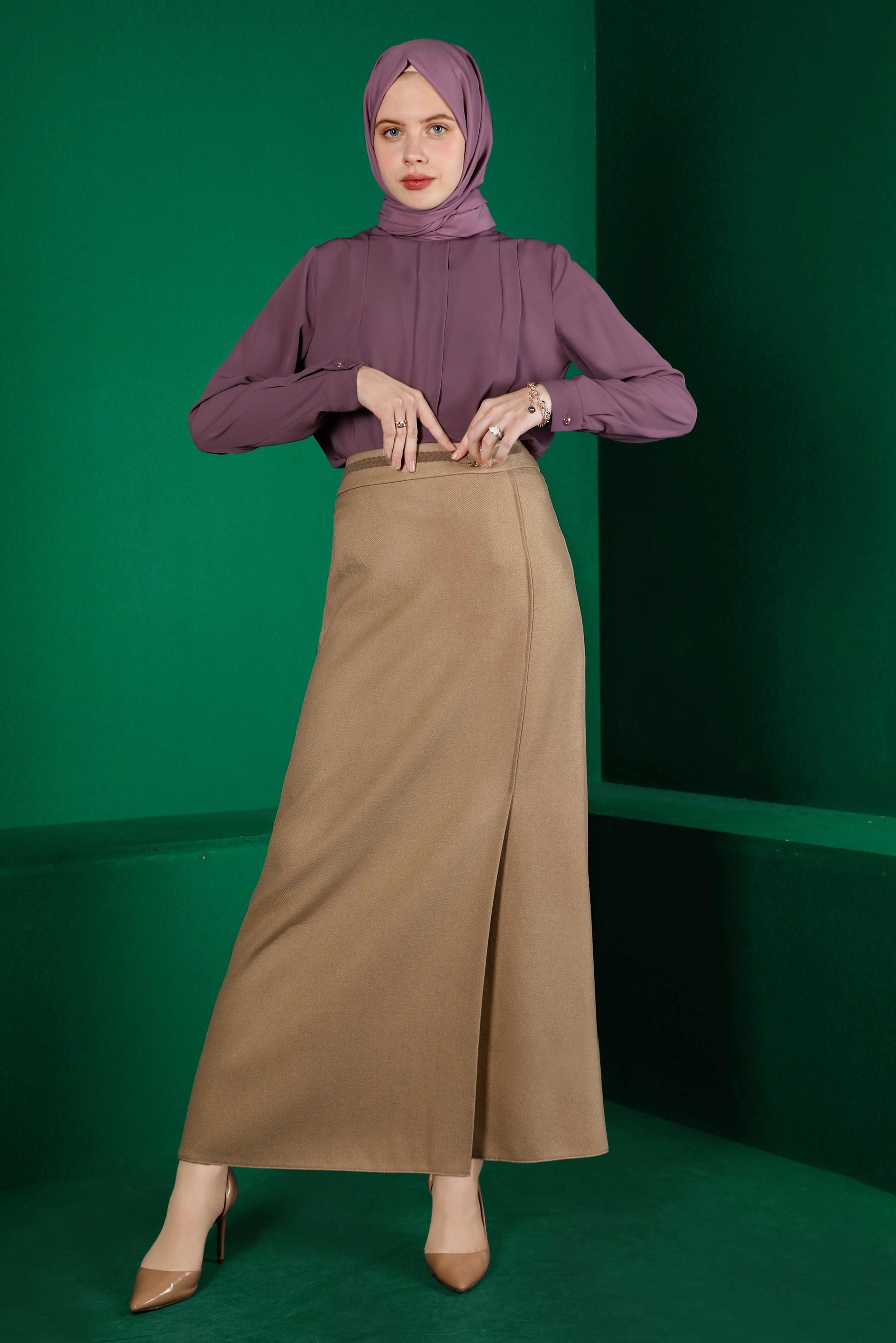 Tesettür giyim BEJ YANDAN YIRTMAÇLI KEMER DETAYLI ETEK 60328 