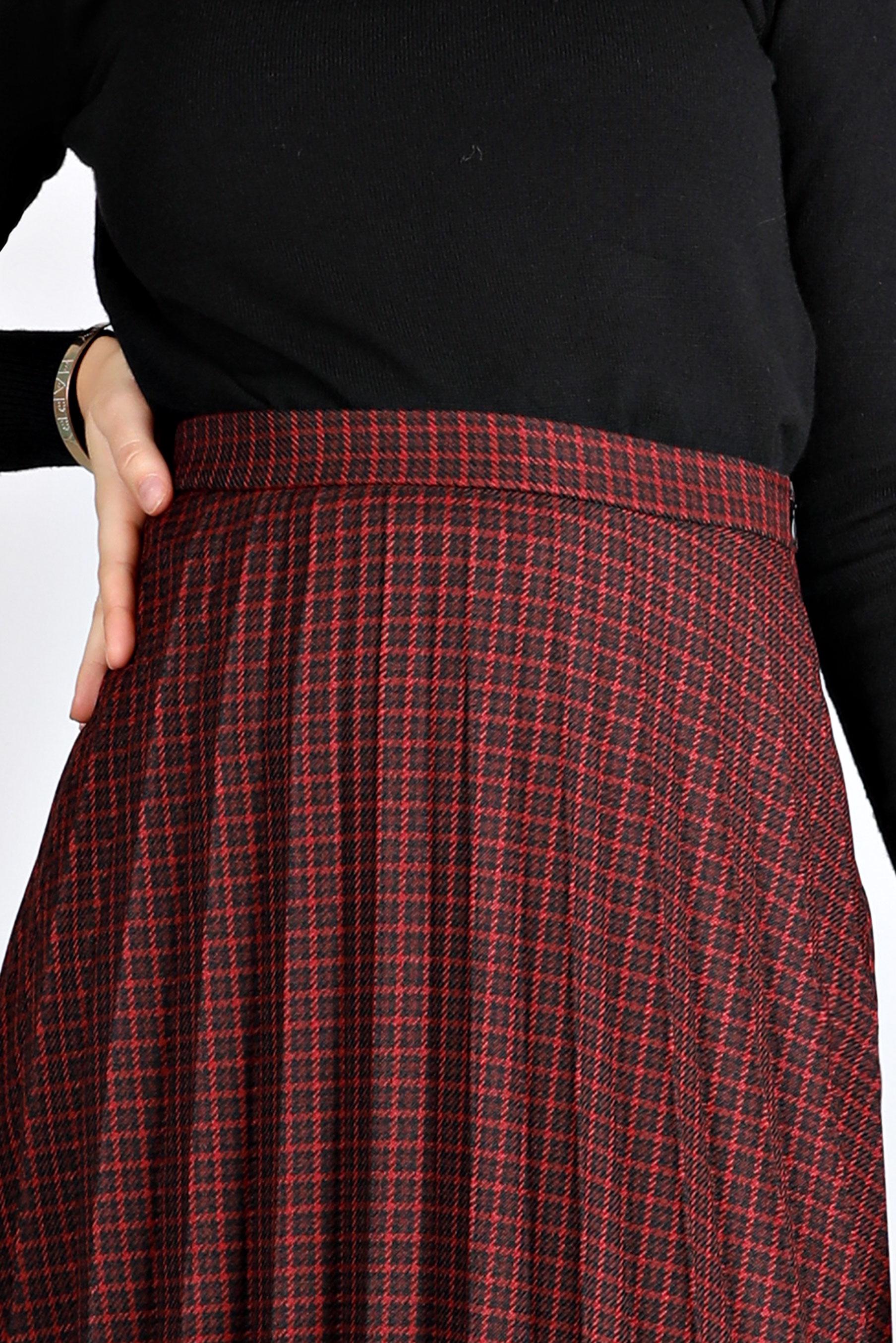 Hijab clothing CLARET RED PLAID PATTERN PLEATED SKIRT 60355