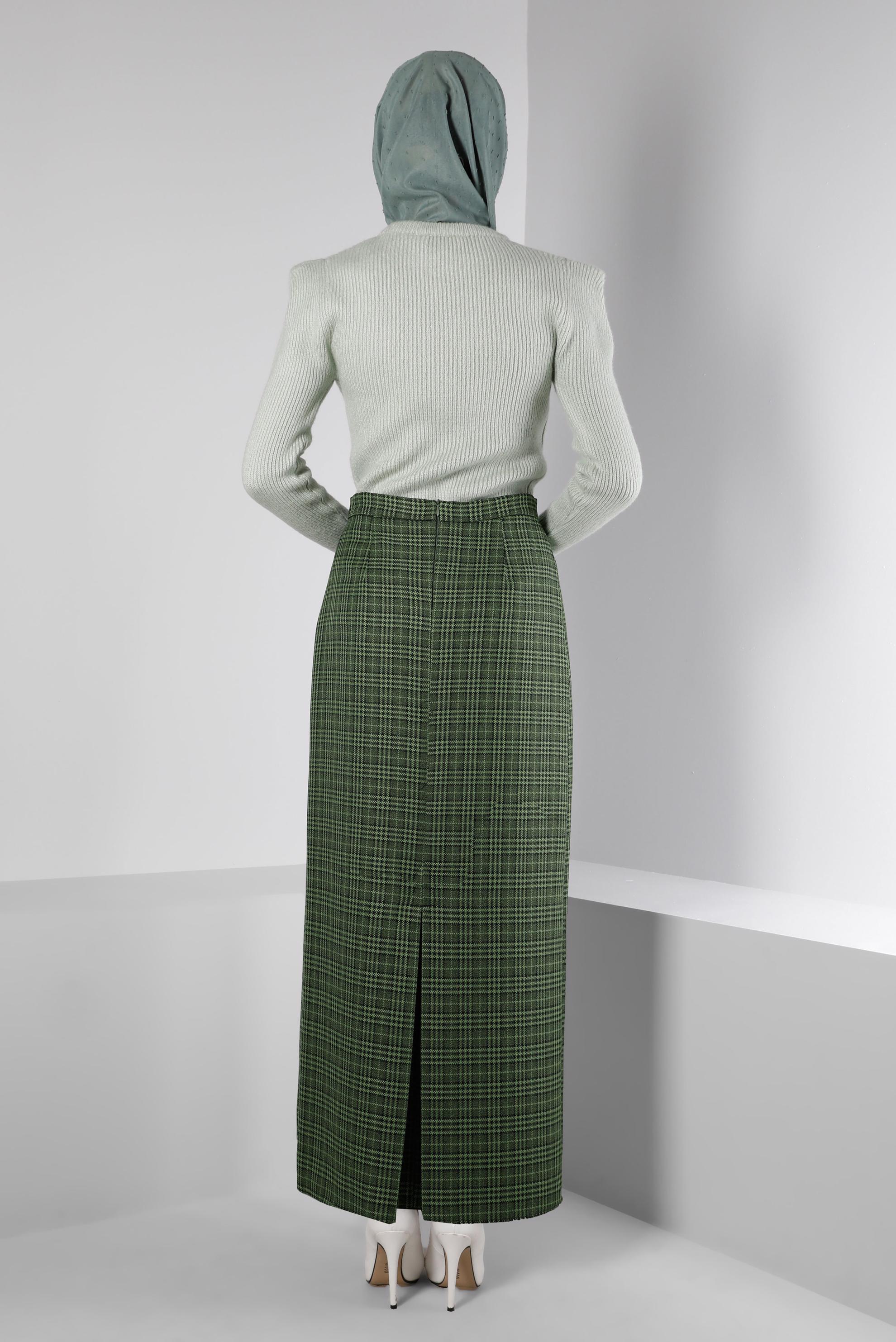 Tesettür giyim YEŞİL GİZLİ YIRTMAÇLI EKOSE DESENLİ ETEK 60368