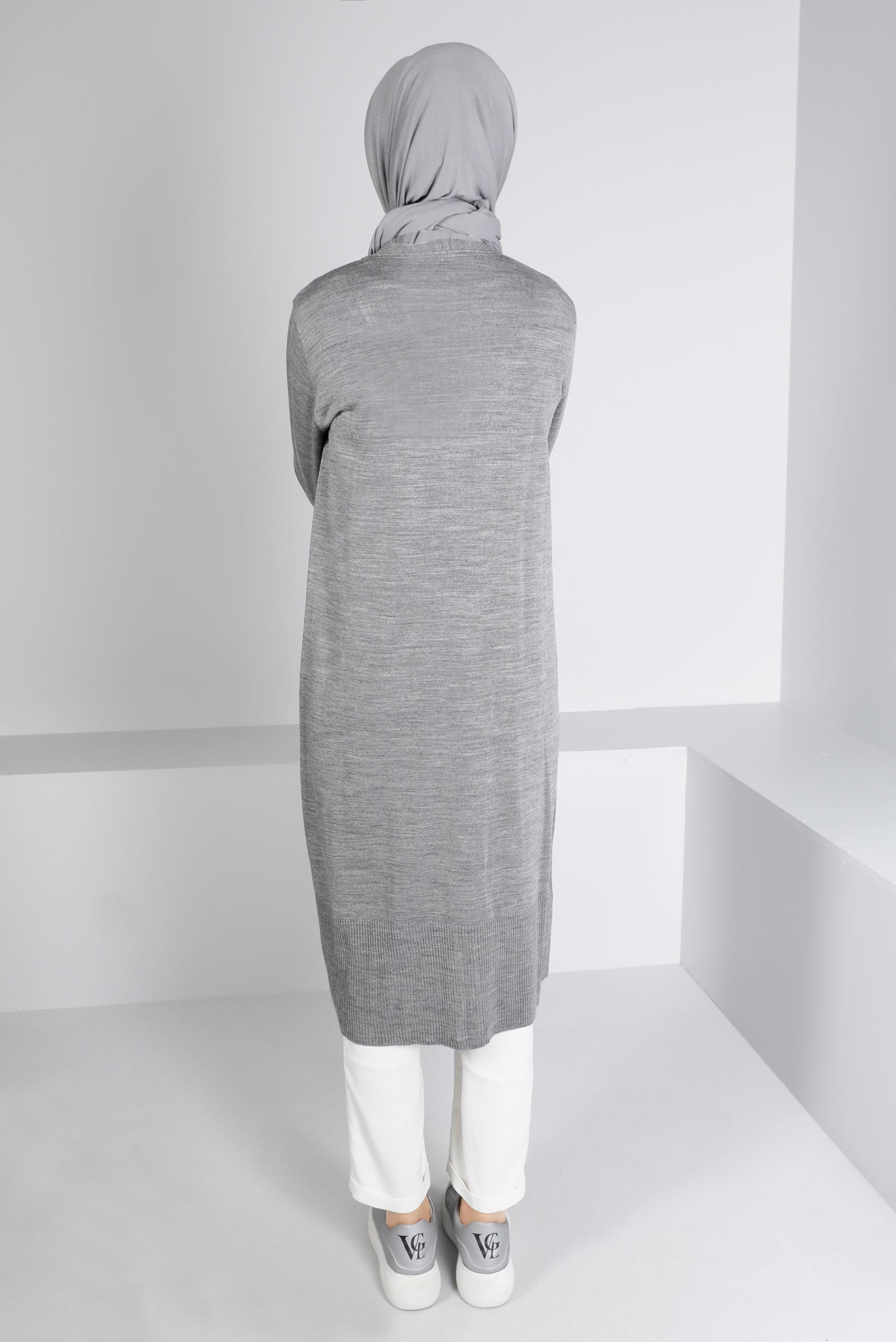 Tesettür giyim GRİ DÜĞME DETAYLI TRİKO HIRKA 43126 