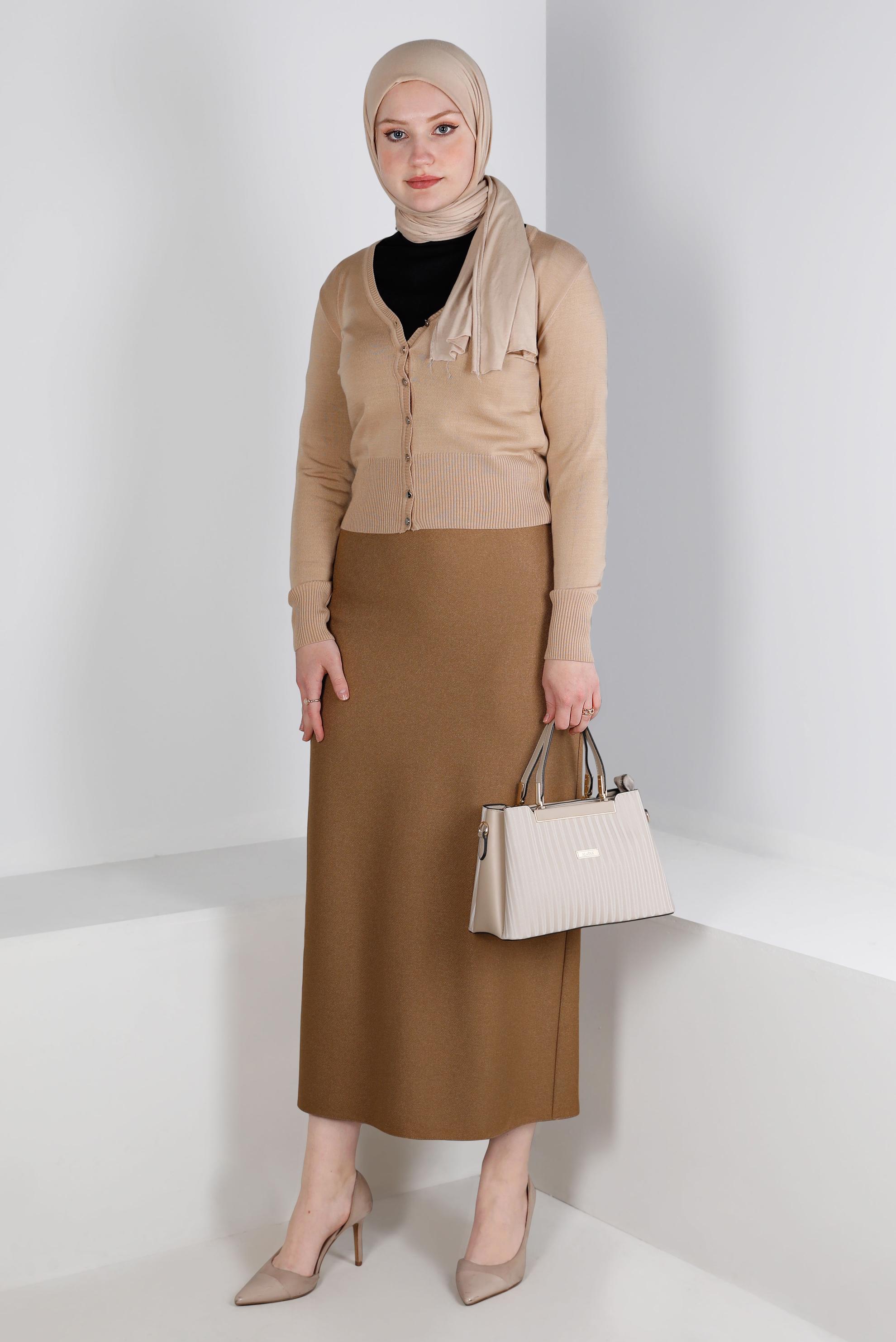 Tesettür giyim BEJ DÜĞMELİ BELİ LASTİKLİ TRİKO HIRKA 43127