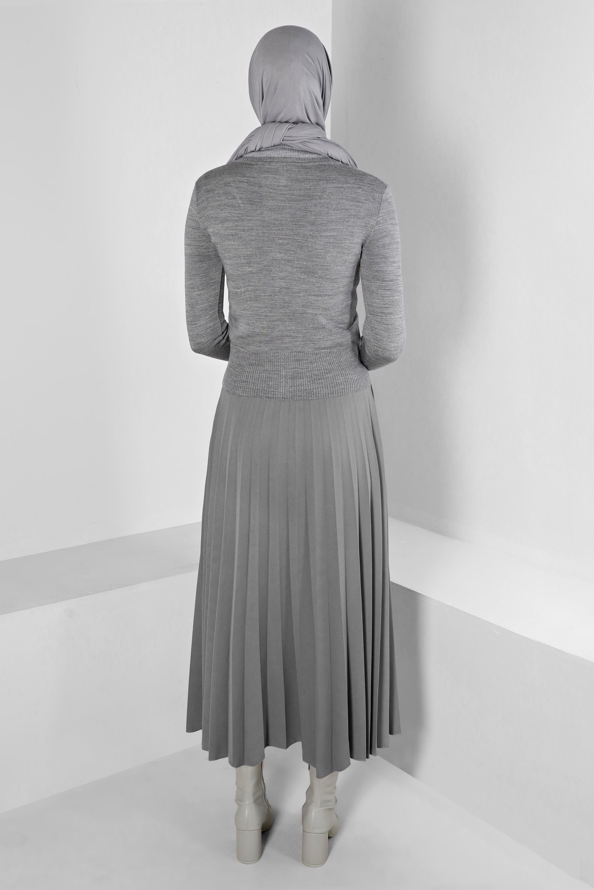 Tesettür giyim GRİ DÜĞMELİ BELİ LASTİKLİ TRİKO HIRKA 43127