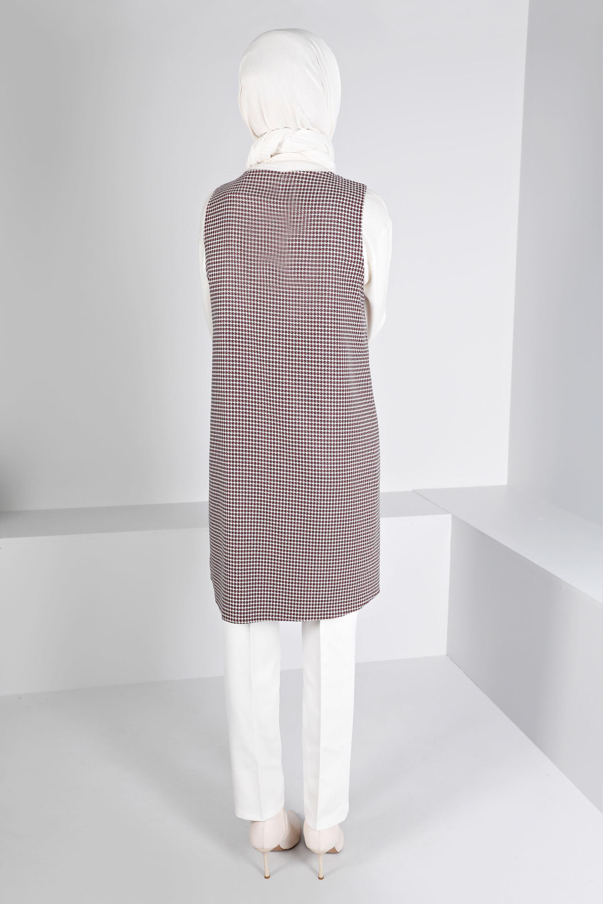 Tesettür giyim FUŞYA KAZAYAĞI DESENLİ DÜĞMELİ JİLE 43431 