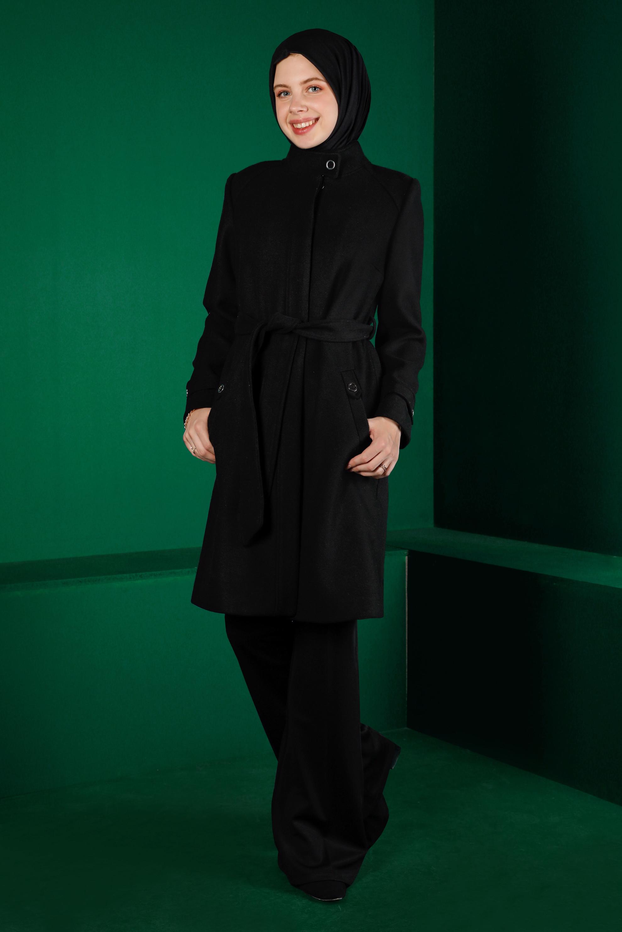 Tesettür giyim SİYAH VATKALI KUŞAKLI KABAN 90254 