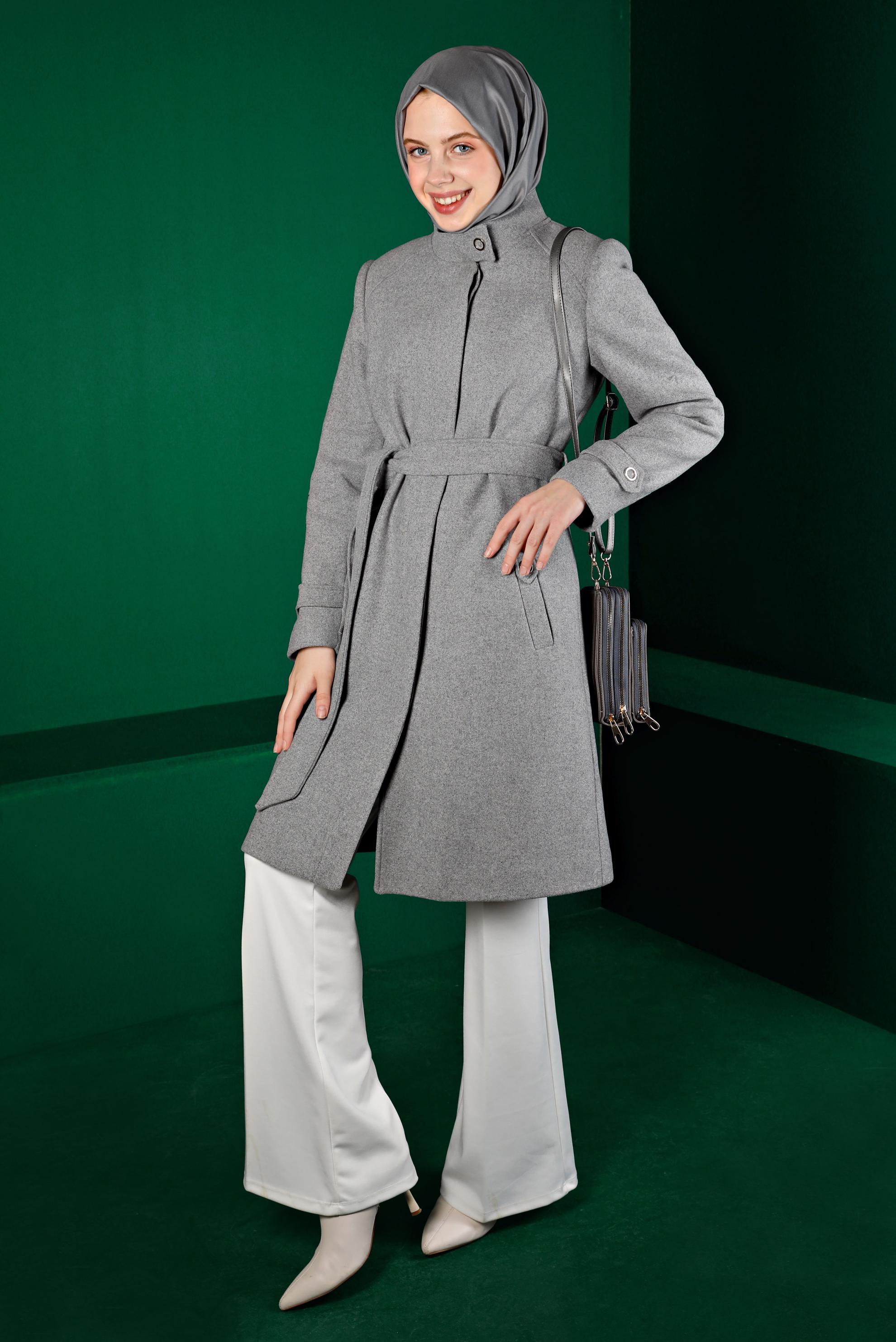 Vêtements hijab GRIS MANTEAU REMBOURRÉ AVEC CEINTURE 90254