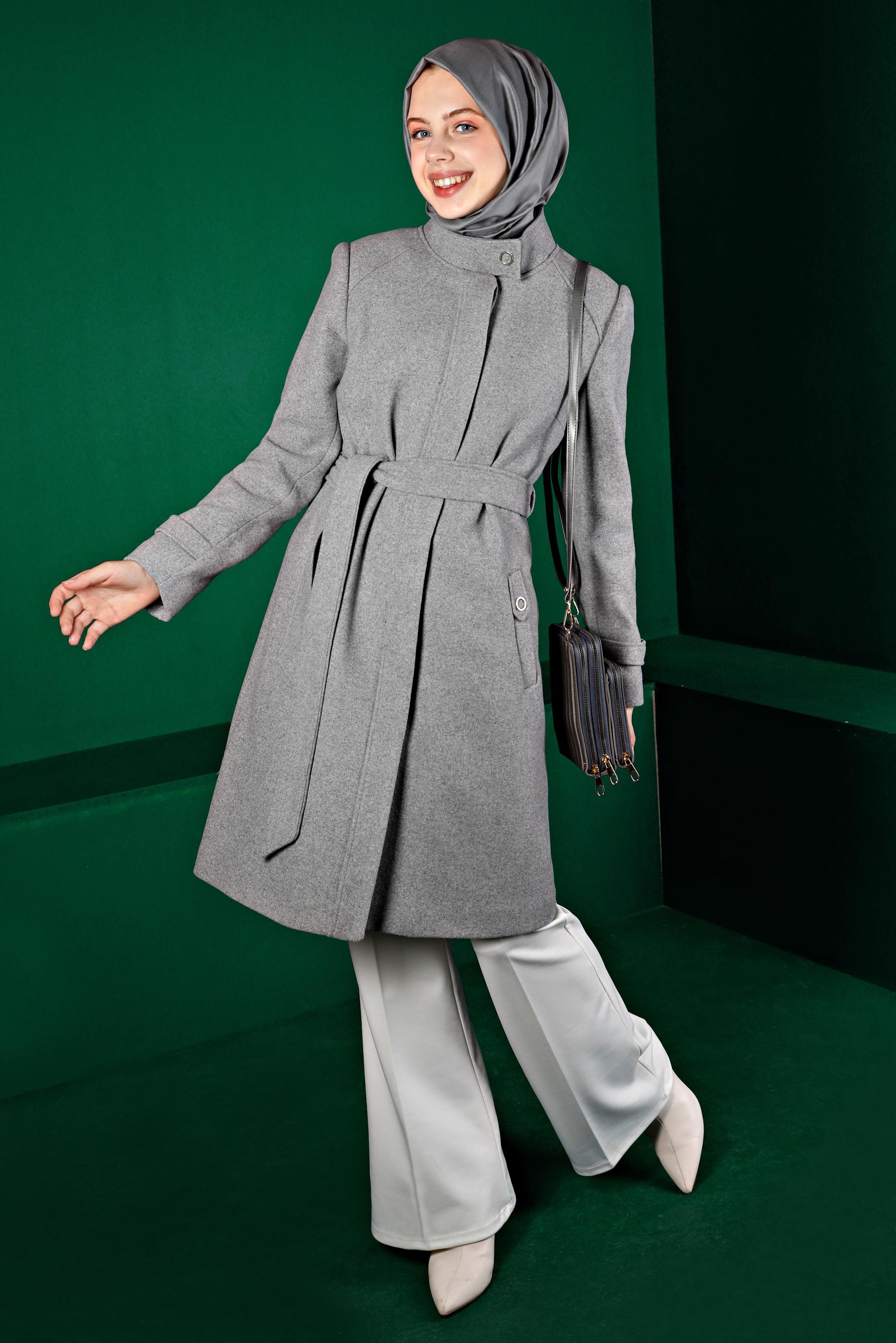 Vêtements hijab GRIS MANTEAU REMBOURRÉ AVEC CEINTURE 90254