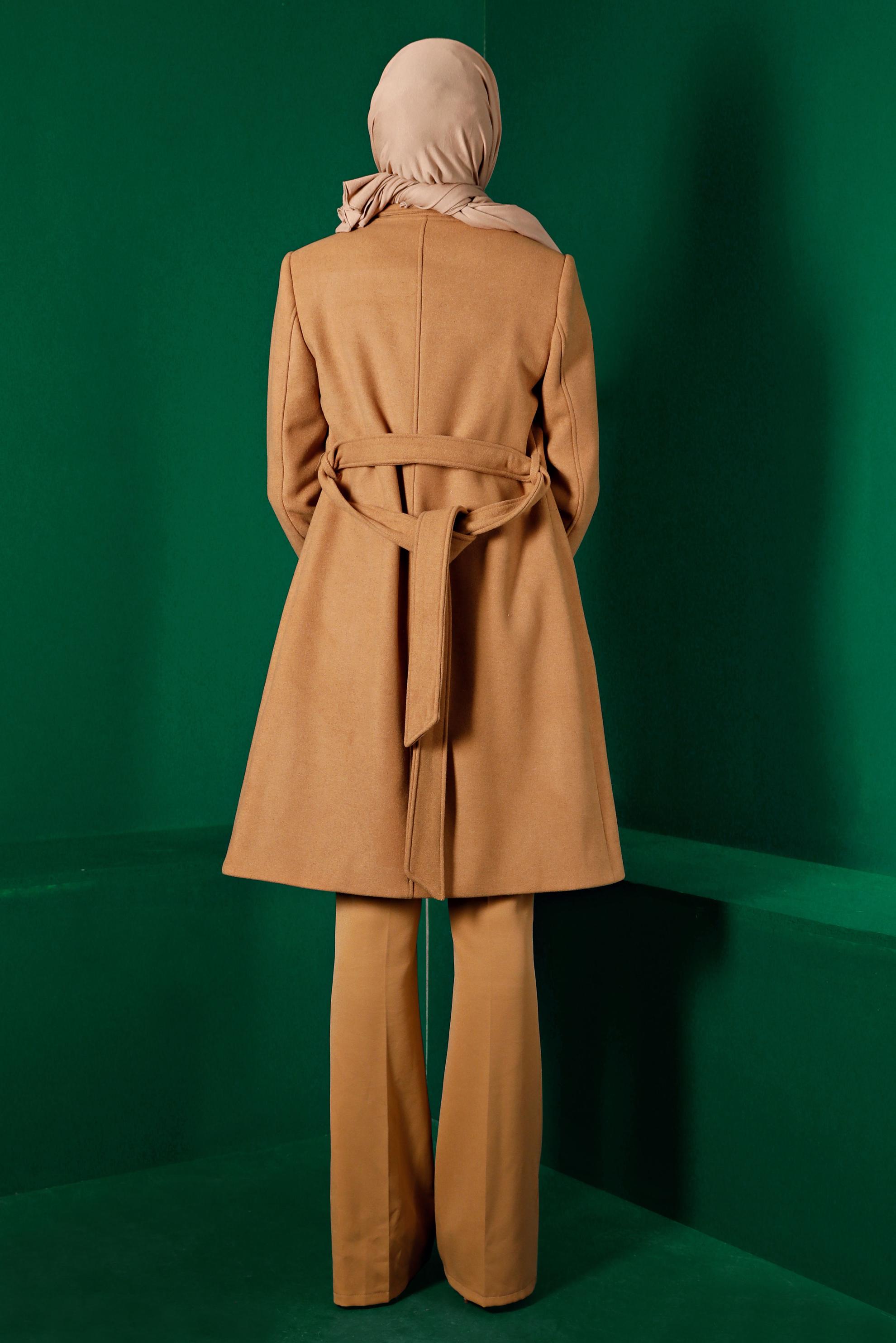 Tesettür giyim KAHVE VATKALI KUŞAKLI KABAN 90254 