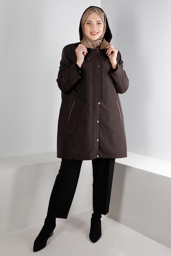 Tesettür giyim KAHVE KAPÜŞONLU CEPLİ ÇITÇITLI KABAN 90270 - ALVİNA