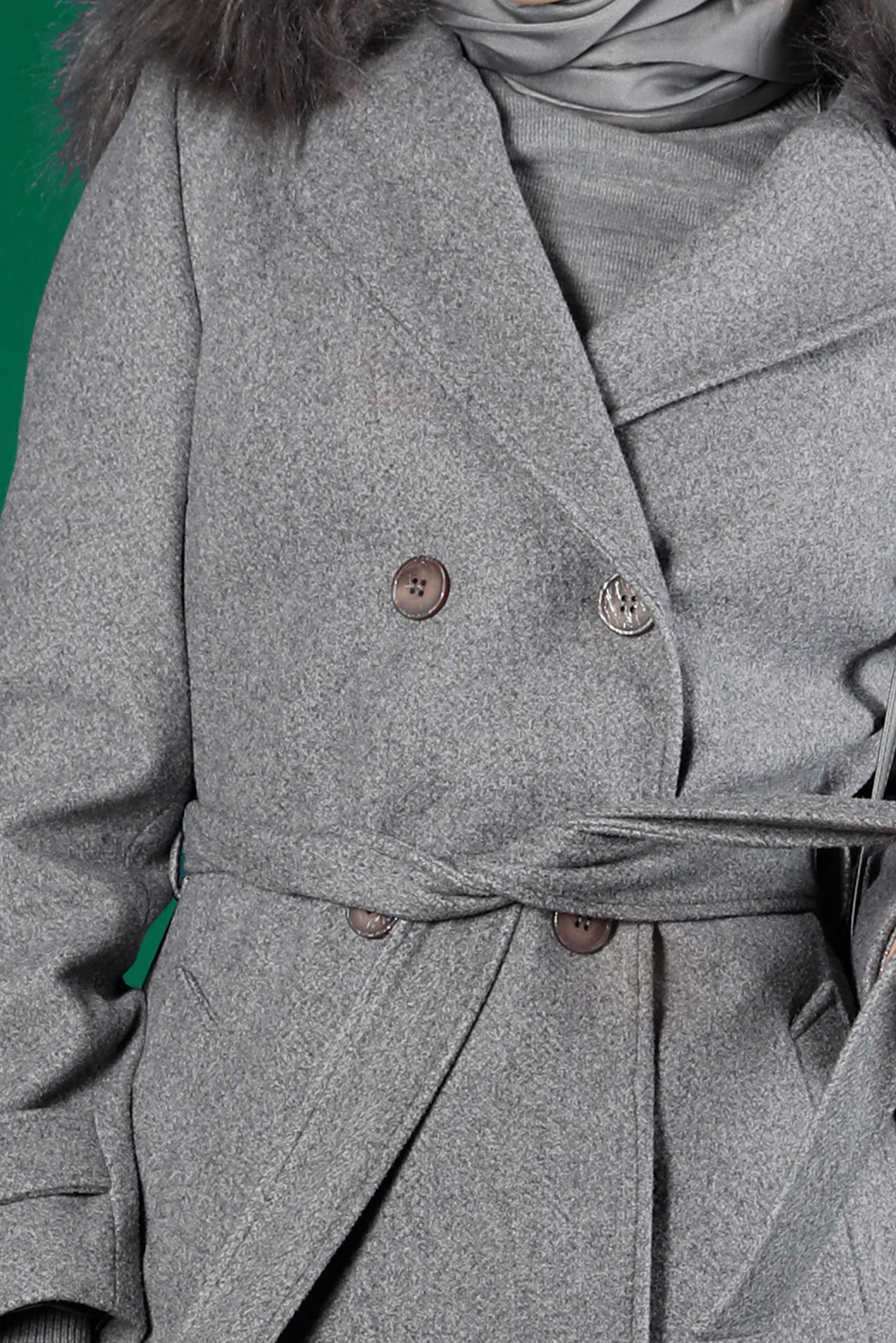 Tesettür giyim GRİ KAPÜŞONU KÜRKLÜ KUŞAKLI KAŞE KABAN 90302 