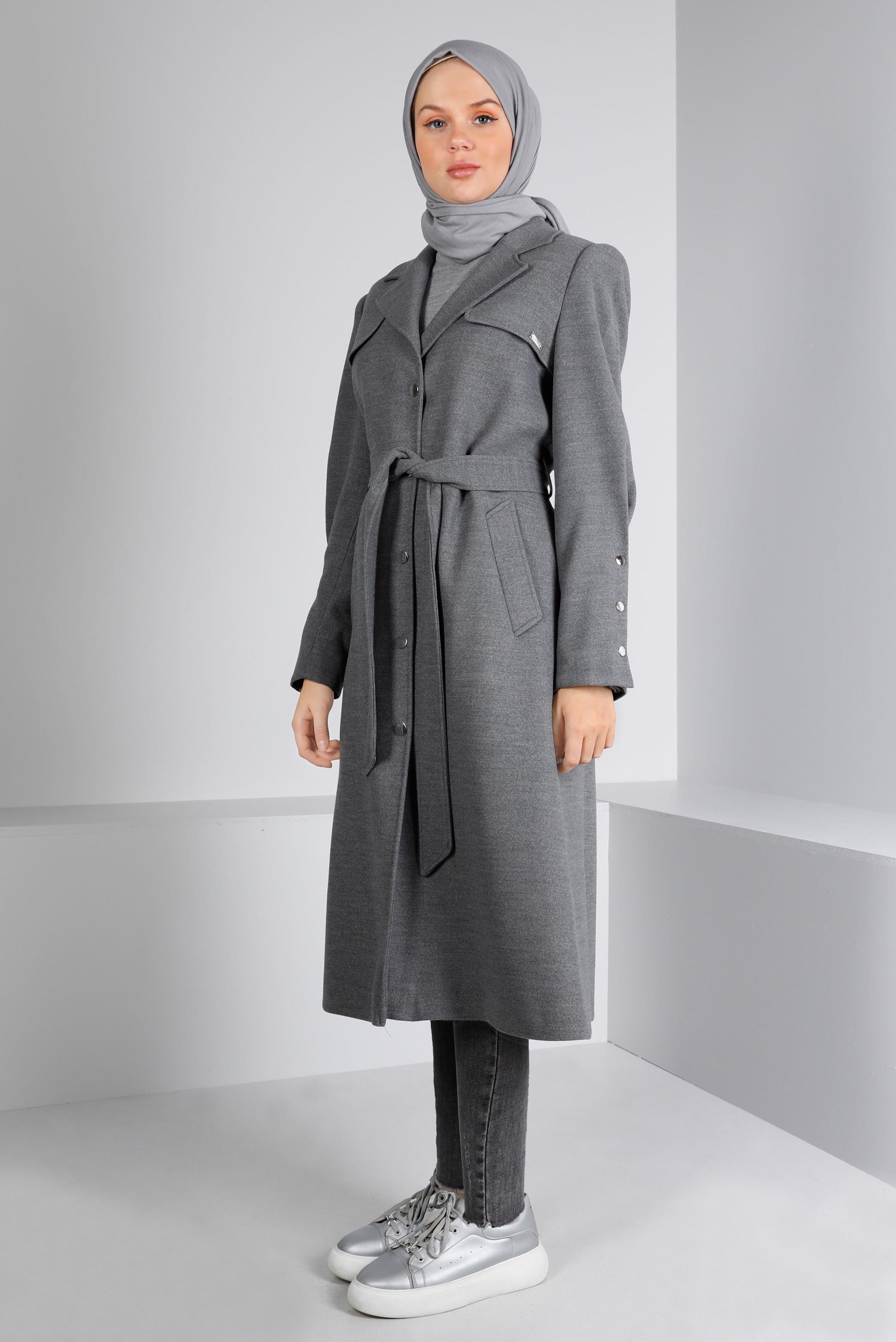 Tesettür giyim GRİ KRUVAZE YAKA DÜĞMELİ KABAN 90304
