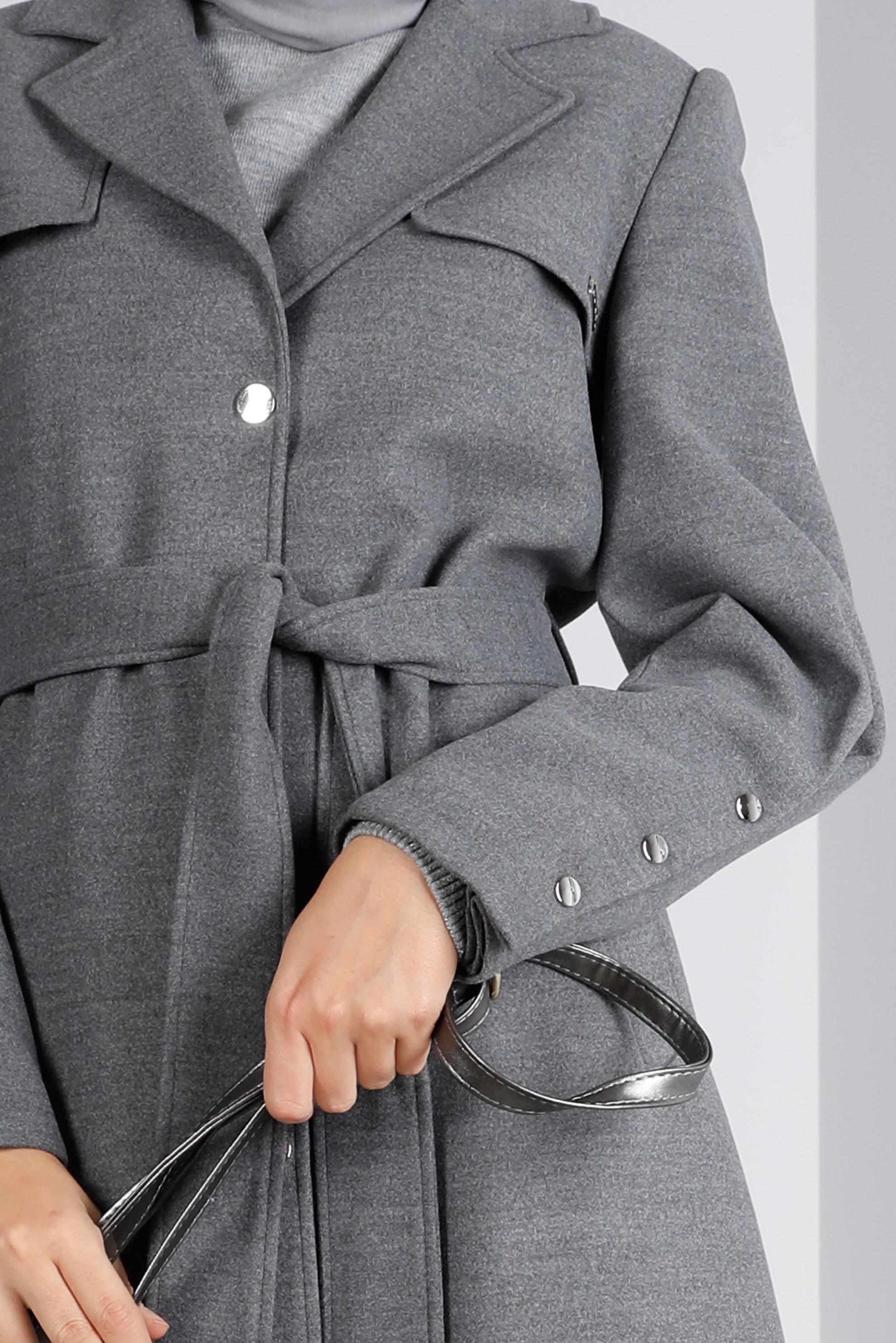 Tesettür giyim GRİ KRUVAZE YAKA DÜĞMELİ KABAN 90304