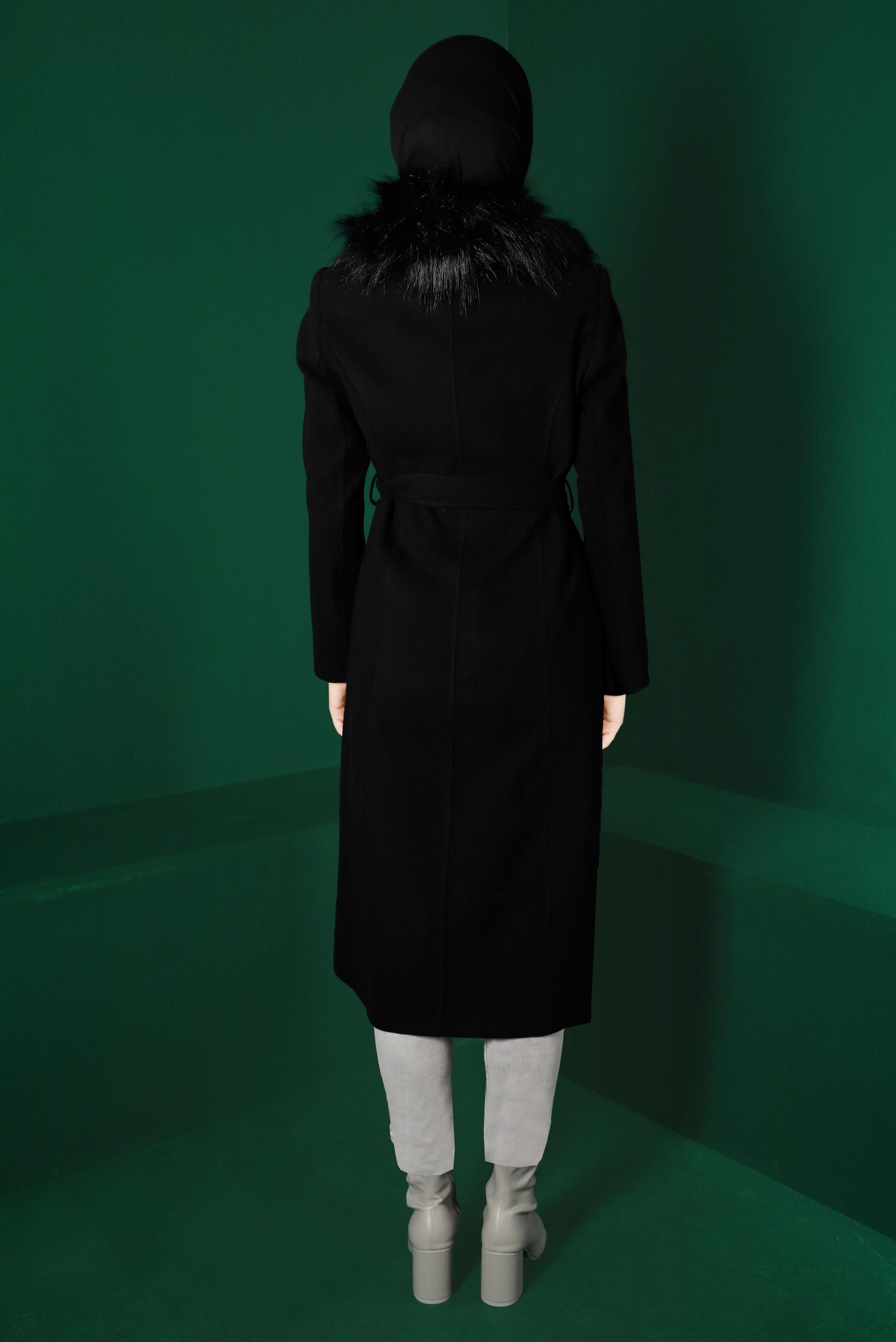 Tesettür giyim SİYAH KÜRK DETAYLI KUŞAKLI KABAN 90306 