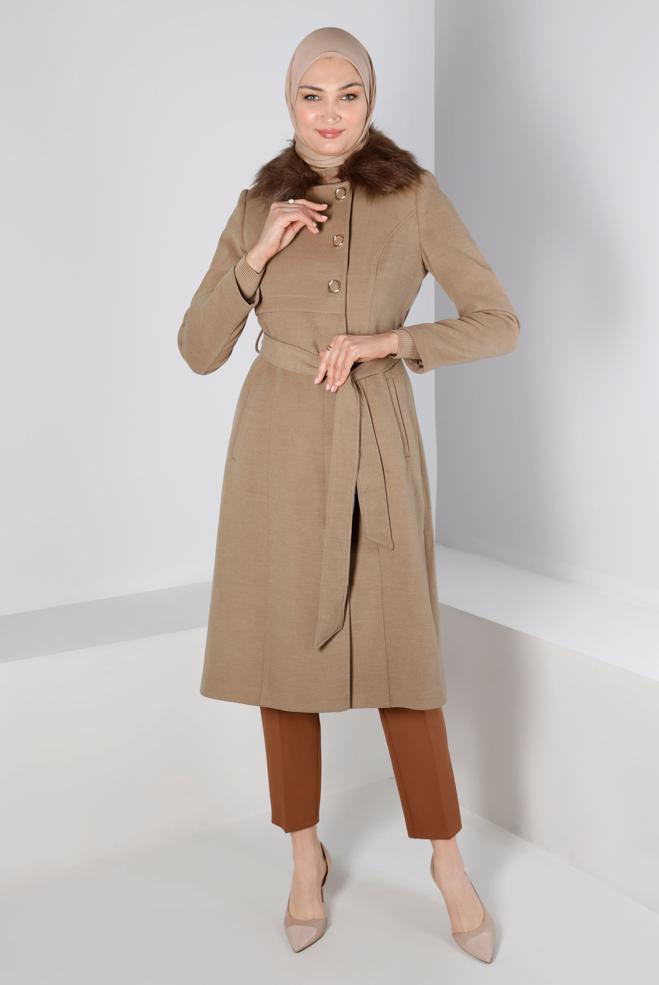 Tesettür giyim  KÜRK DETAYLI KUŞAKLI KABAN 90306  - ALVİNA