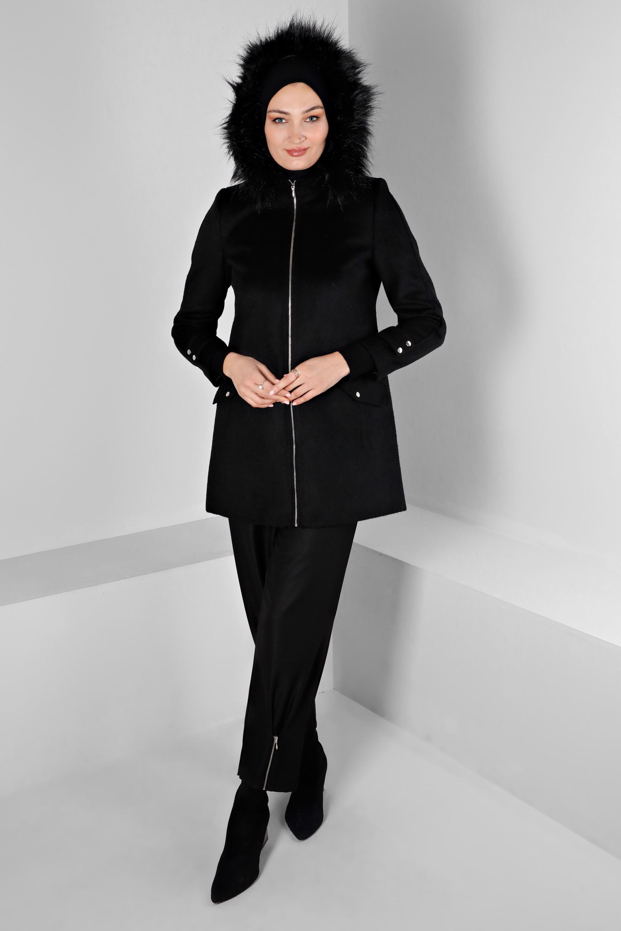 Tesettür giyim SİYAH TÜYLÜ KAPÜŞONLU KABAN 90309