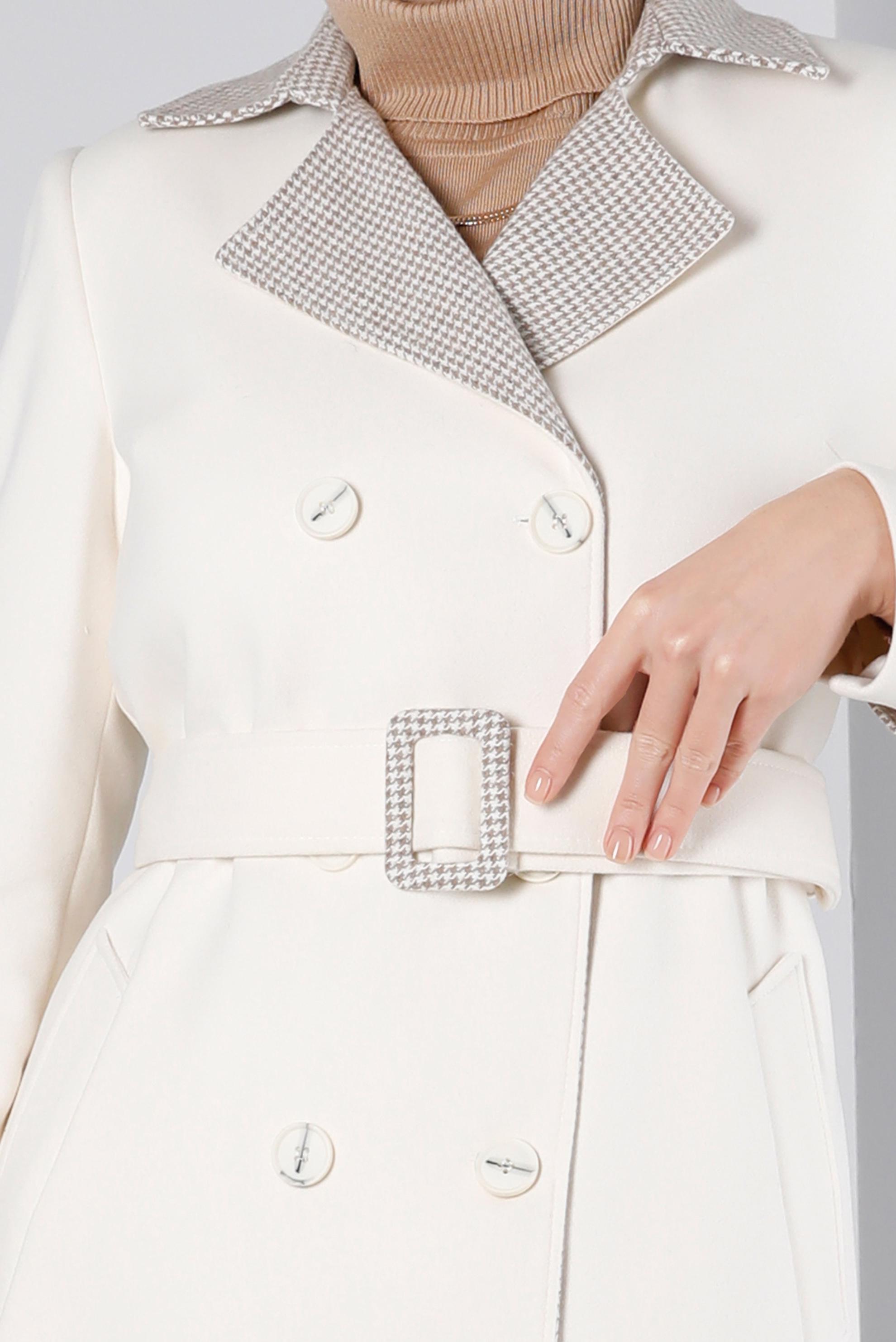 Vêtements hijab BLANC MANTEAU PIED-DE-POULE TEXTURÉ AVEC CEINTURE 90313