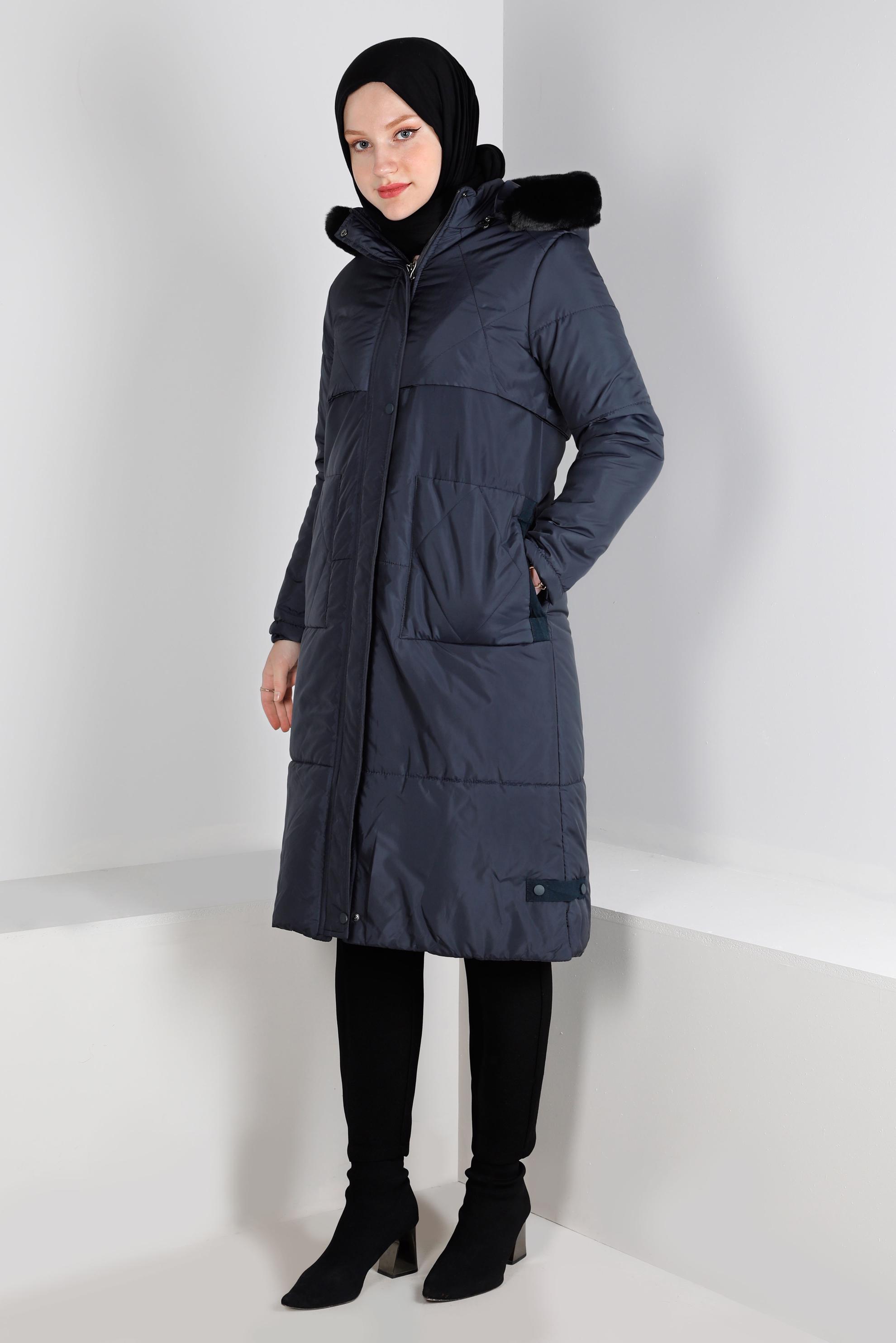 Tesettür giyim LACİVERT KAPÜŞONLU FERMUARLI ŞİŞME KABAN 90317