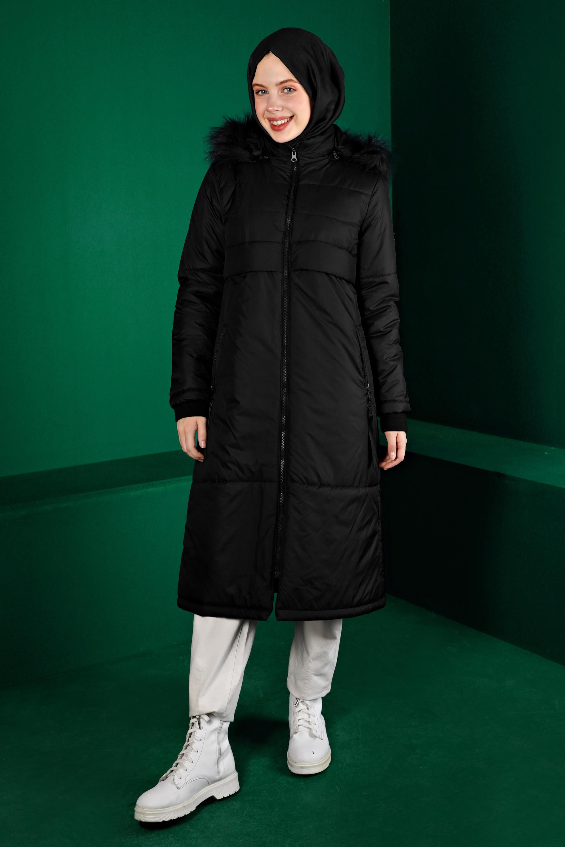 Tesettür giyim SİYAH KAPÜŞONU KÜRKLÜ ŞİŞME KABAN 90318 