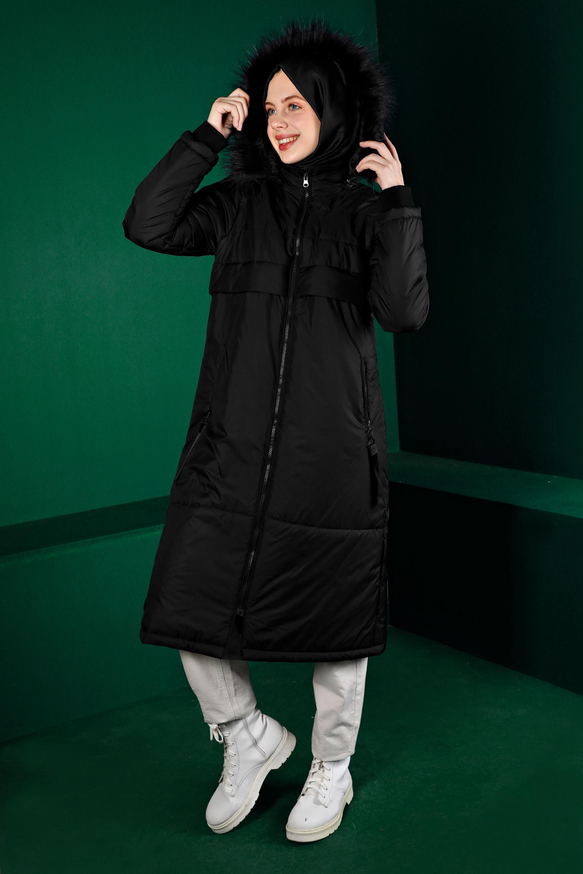 Tesettür giyim SİYAH KAPÜŞONU KÜRKLÜ ŞİŞME KABAN 90318 