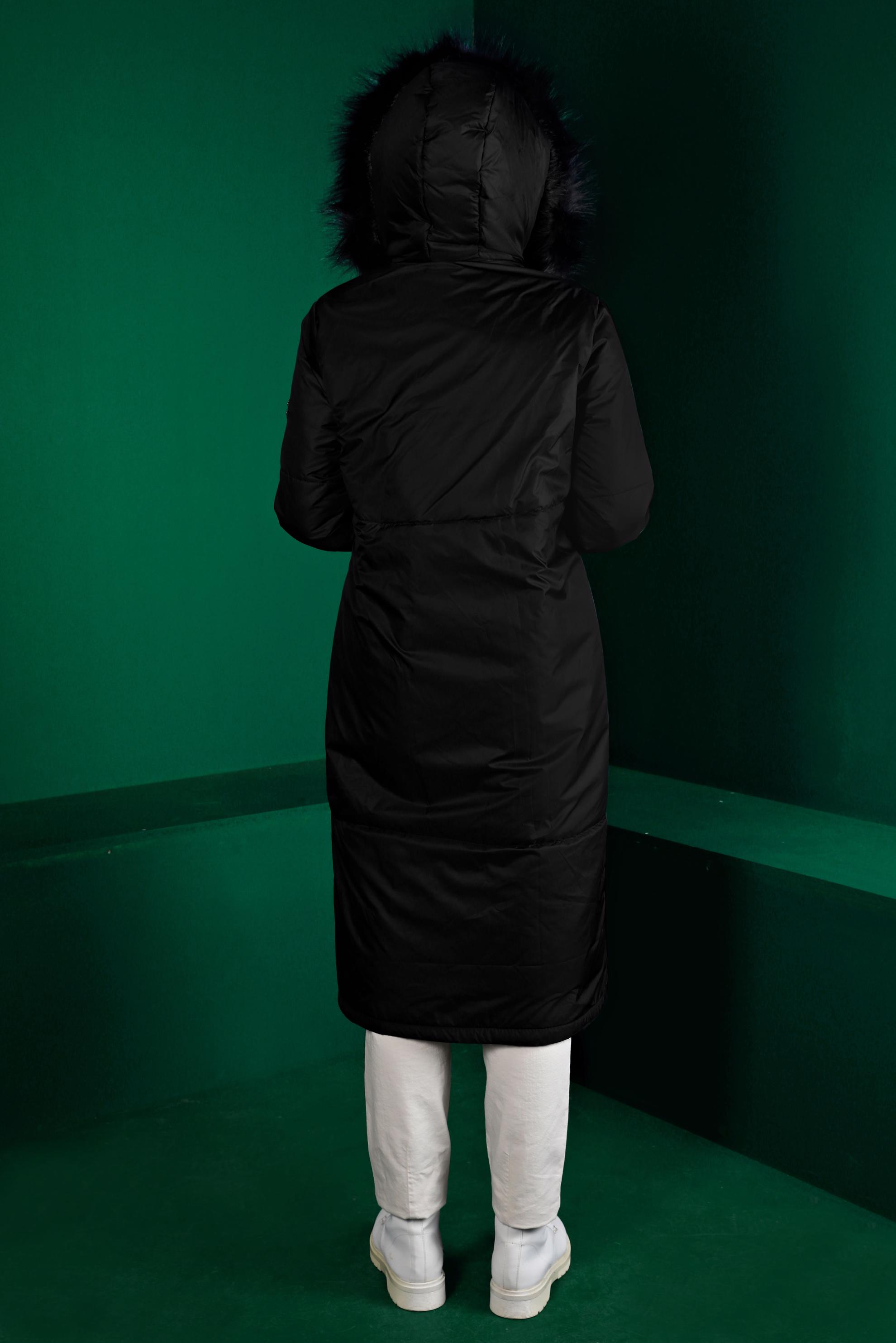 Tesettür giyim SİYAH KAPÜŞONU KÜRKLÜ ŞİŞME KABAN 90318 