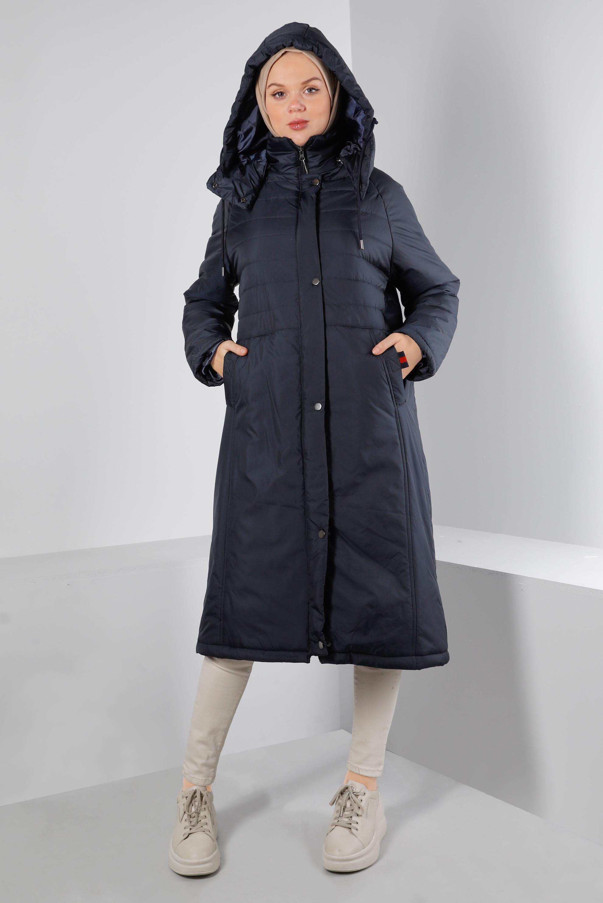 Tesettür giyim LACİVERT KAPÜŞONLU FERMUARLI ŞİŞME KABAN 90319