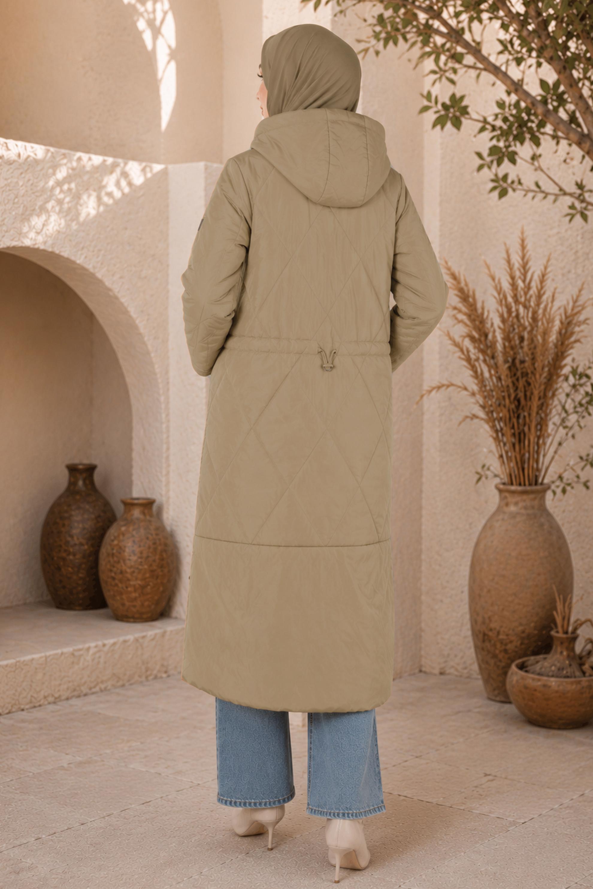 Vêtements hijab BEIGE MANTEAU REMBOURRÉ À CAPUCHE AVEC TAILLE SMOCKÉE 90320