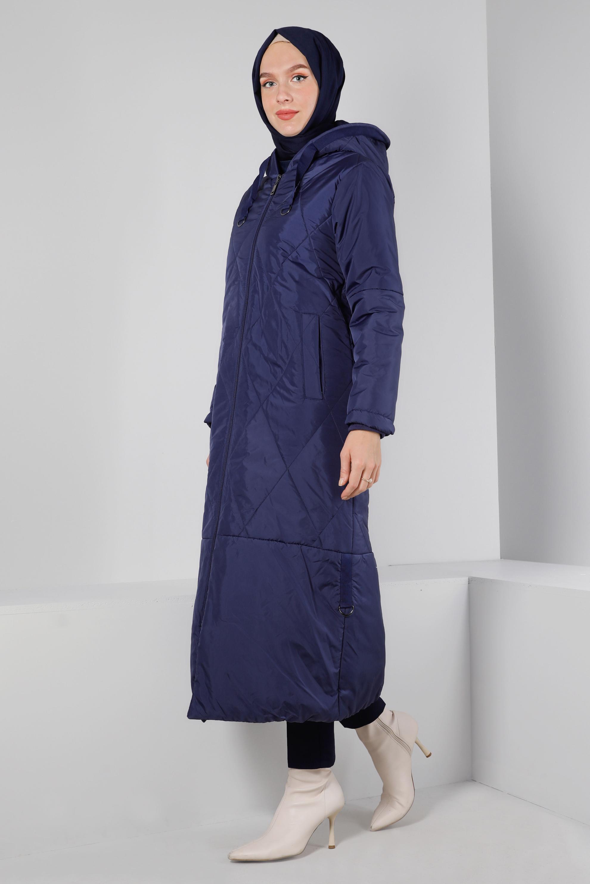 Tesettür giyim LACİVERT BÜZGÜLÜ KAPÜŞONLU ŞİŞME KABAN 90320 