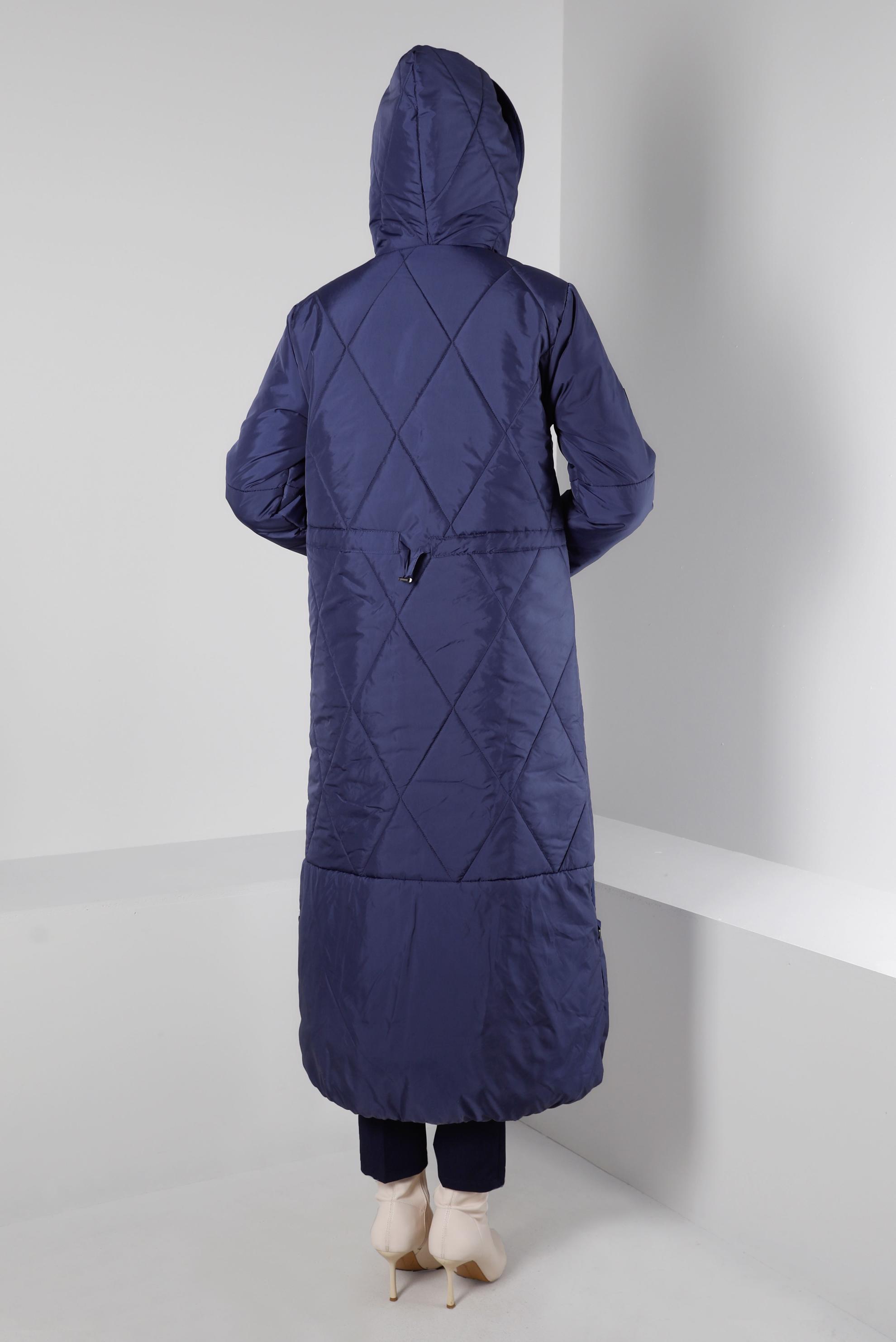 Tesettür giyim LACİVERT BÜZGÜLÜ KAPÜŞONLU ŞİŞME KABAN 90320 