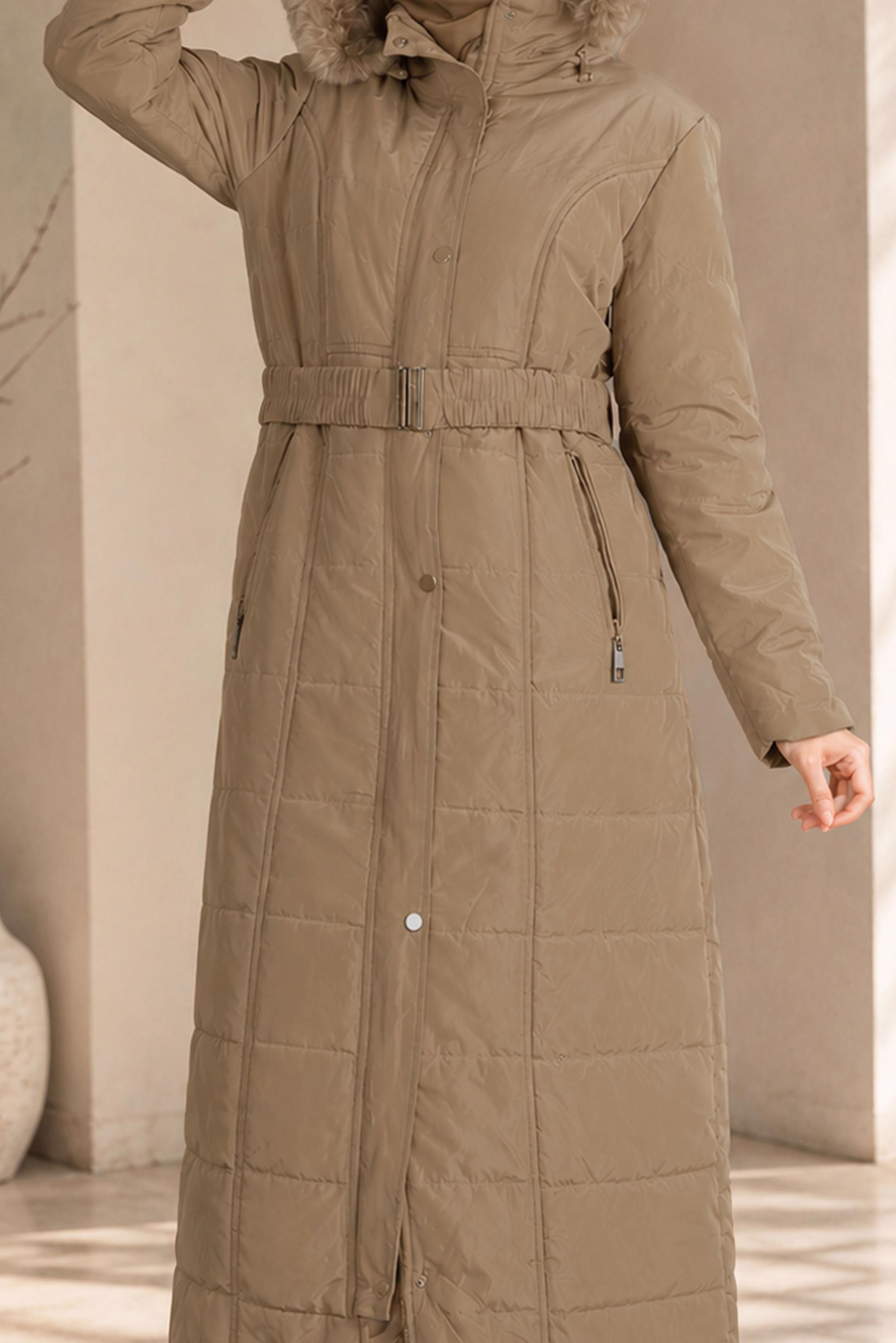 Vêtements hijab BEIGE MANTEAU REMBOURRÉ À CAPUCHE ET CEINTURE 90322