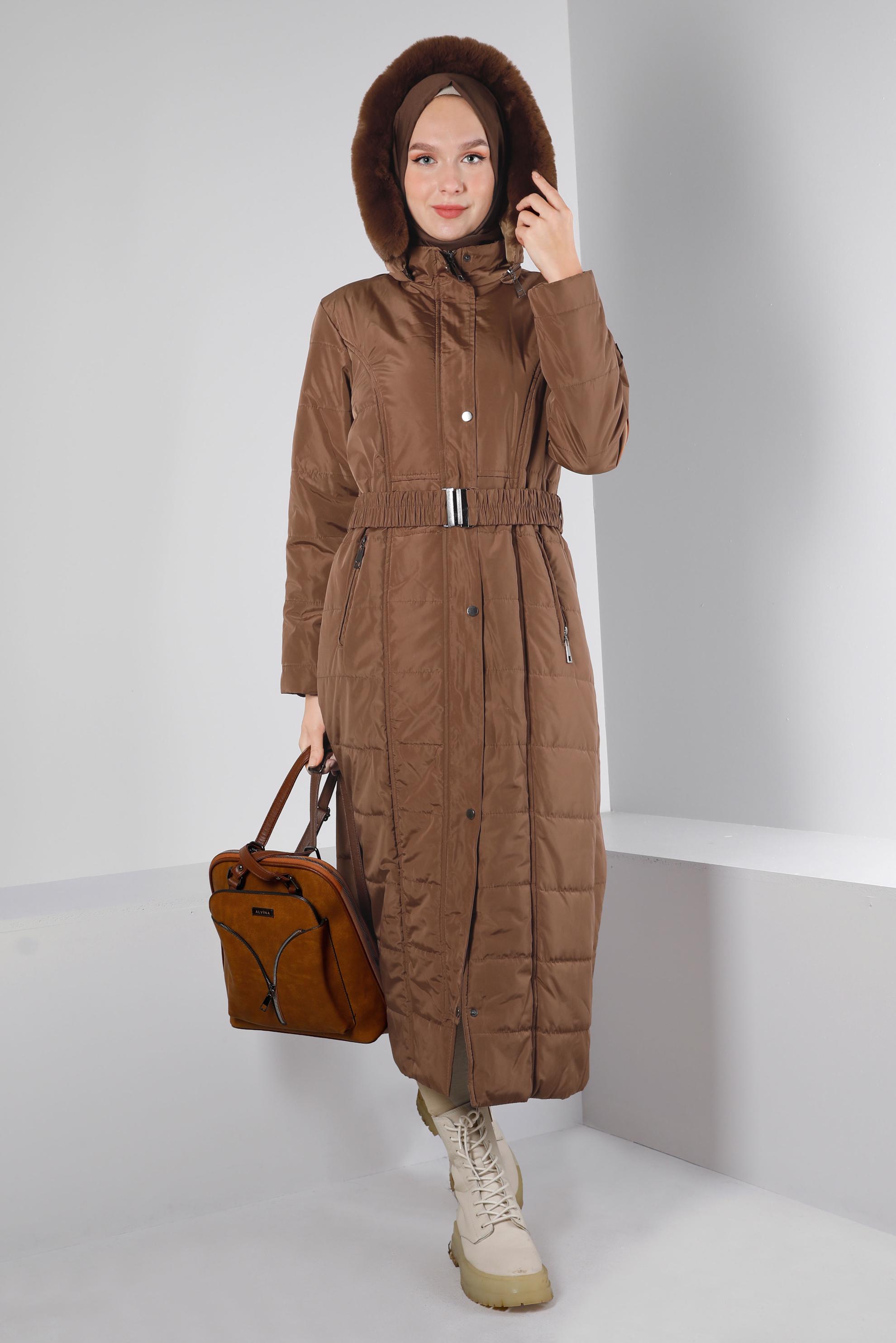 Tesettür giyim TABA KEMERLİ KAPÜŞONLU ŞİŞME KABAN 90322