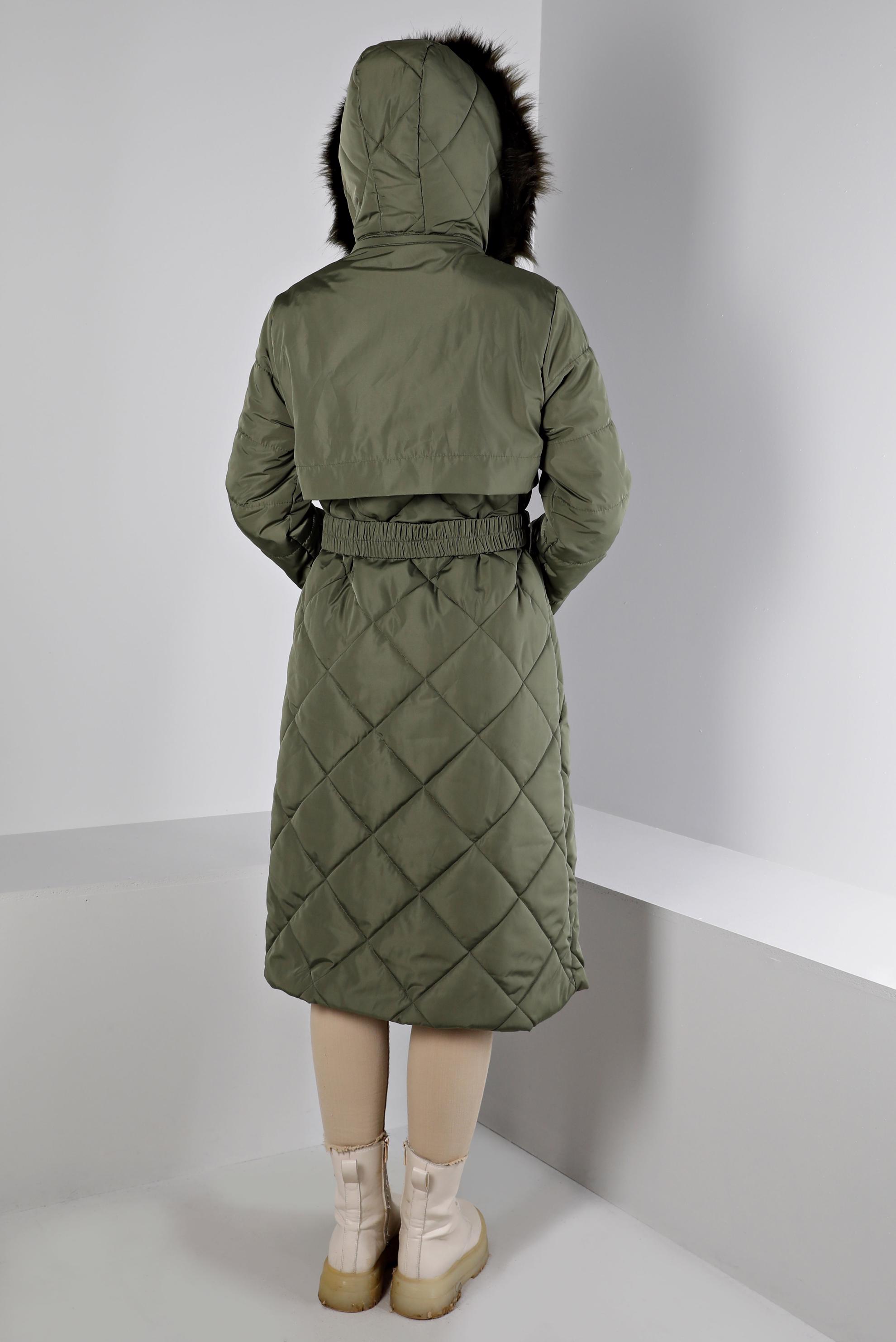 Tesettür giyim HAKİ KAPÜŞONU KÜRKLÜ ŞİŞME KABAN 90323 