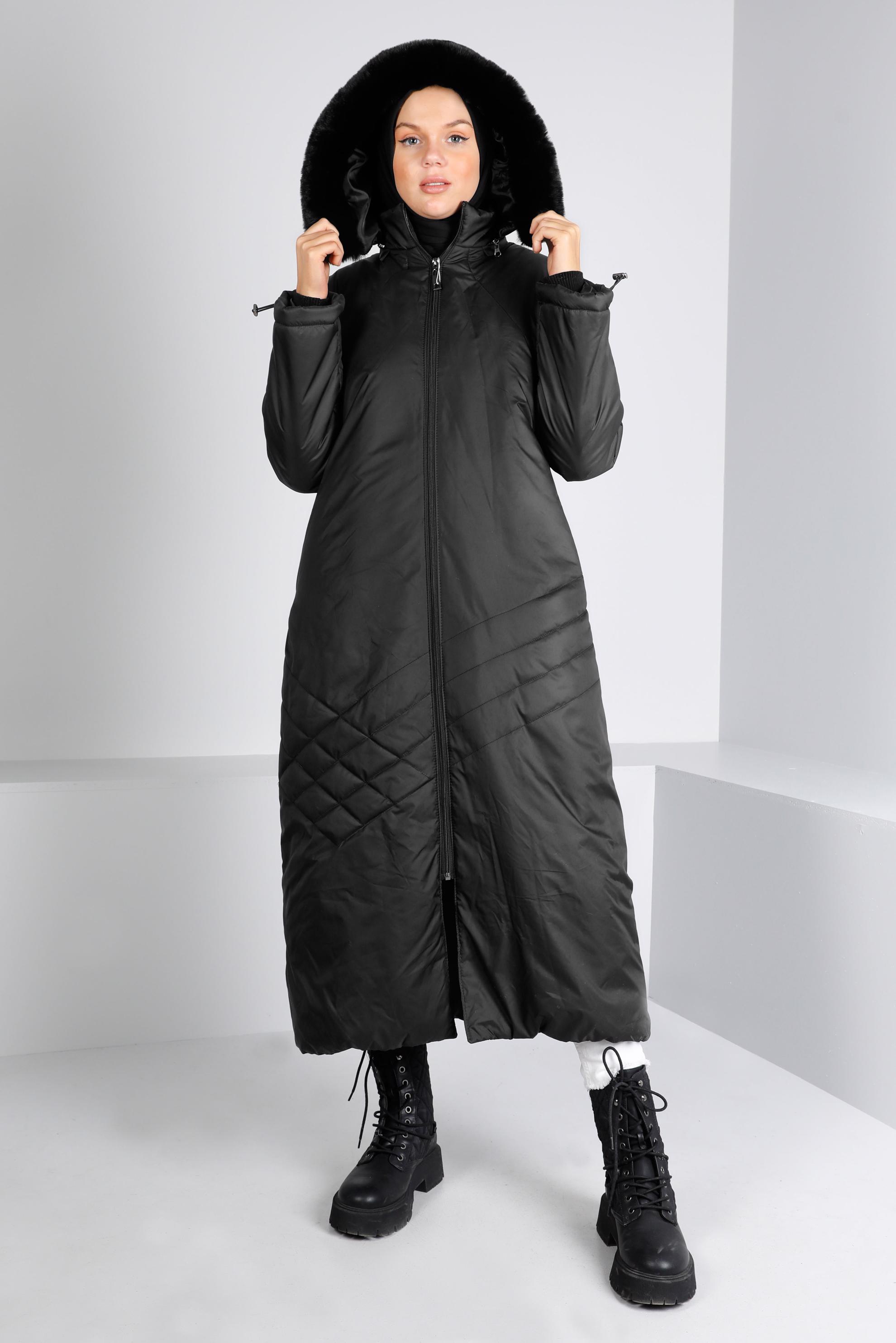 Tesettür giyim SİYAH MANŞETLERİ BÜZGÜLÜ KAPÜŞONLU KABAN 90324