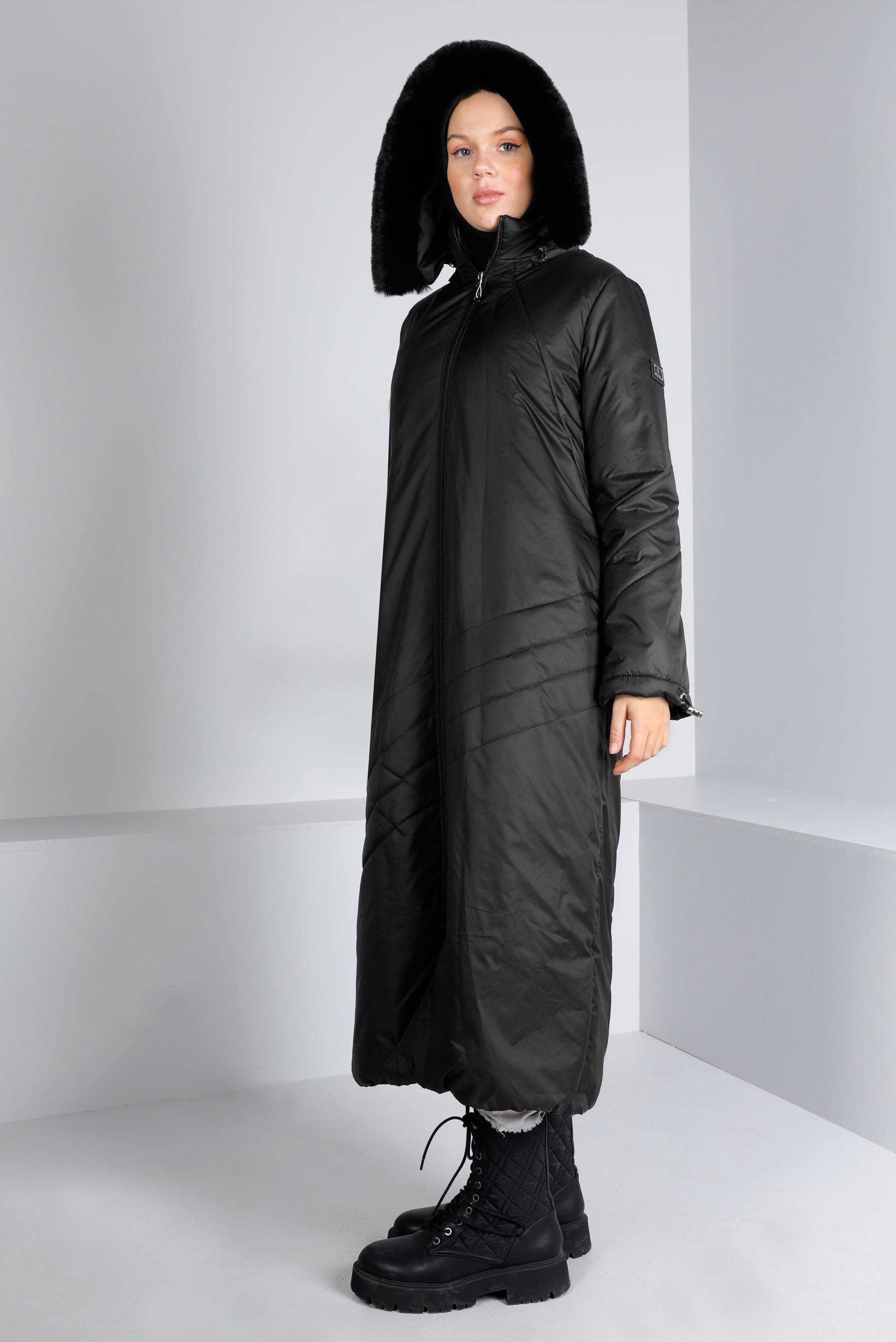 Tesettür giyim SİYAH MANŞETLERİ BÜZGÜLÜ KAPÜŞONLU KABAN 90324