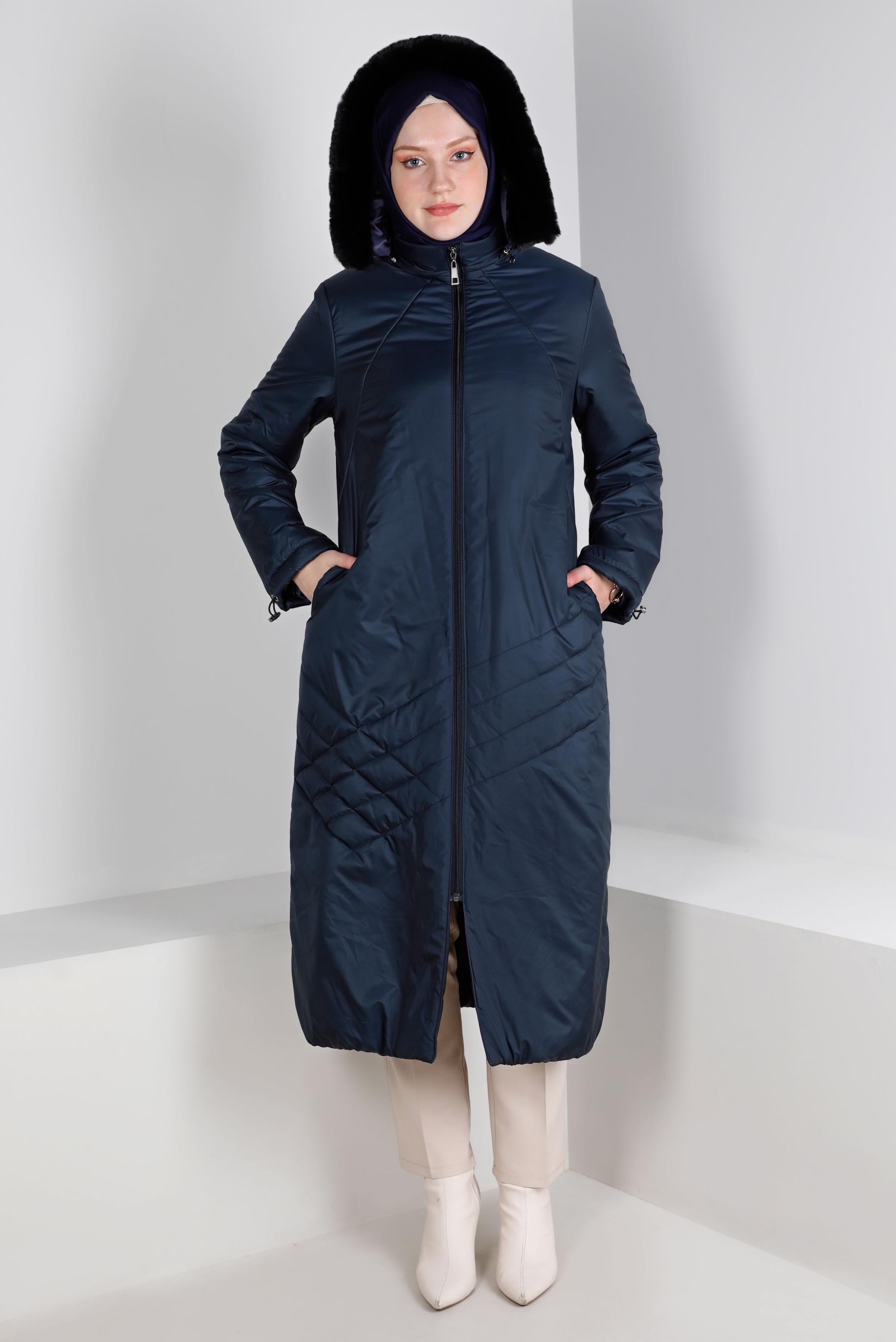 Tesettür giyim LACİVERT MANŞETLERİ BÜZGÜLÜ KAPÜŞONLU KABAN 90324
