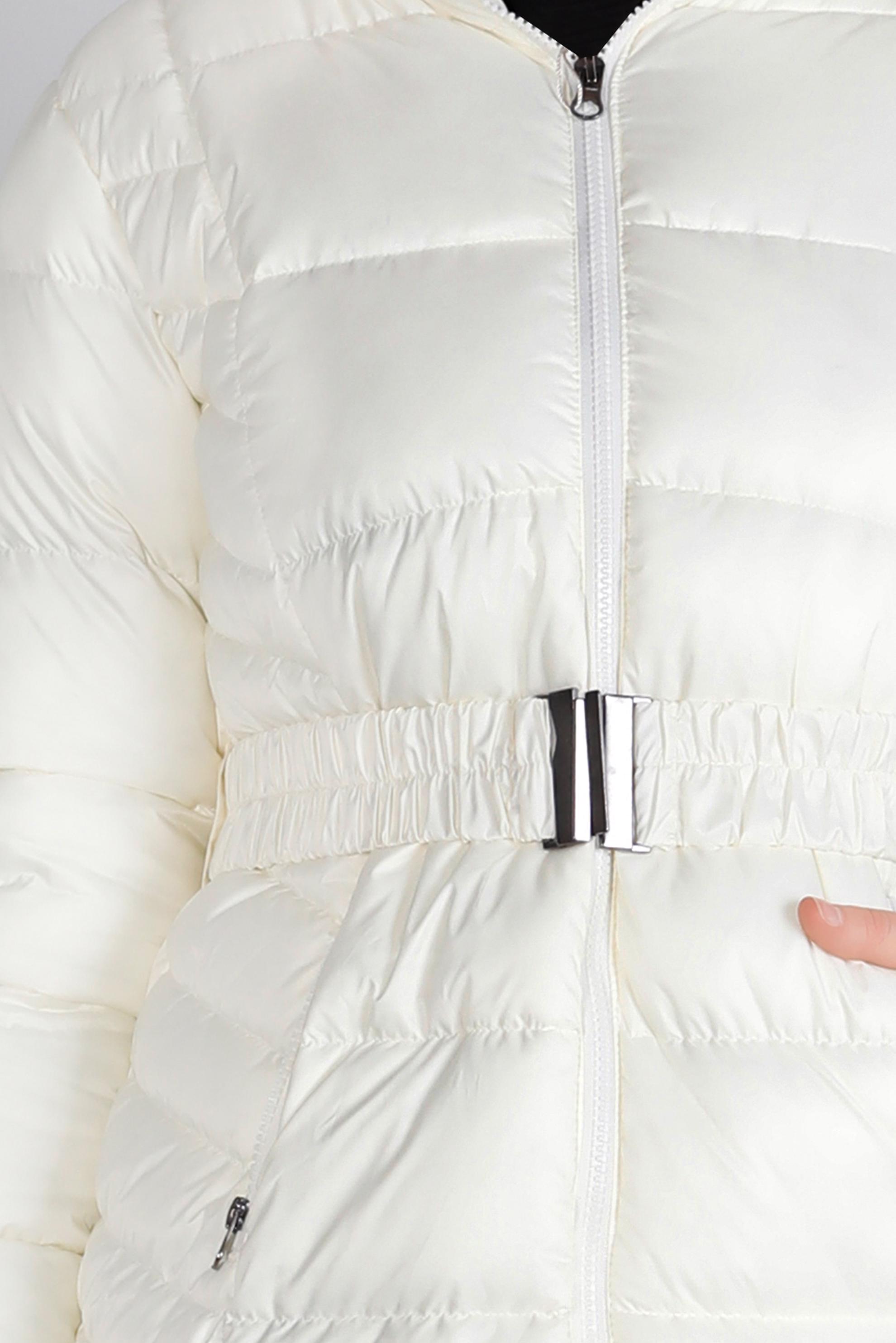 Tesettür giyim BEYAZ KAPÜŞONU KÜRKLÜ KEMERLİ ŞİŞME KABAN 90327