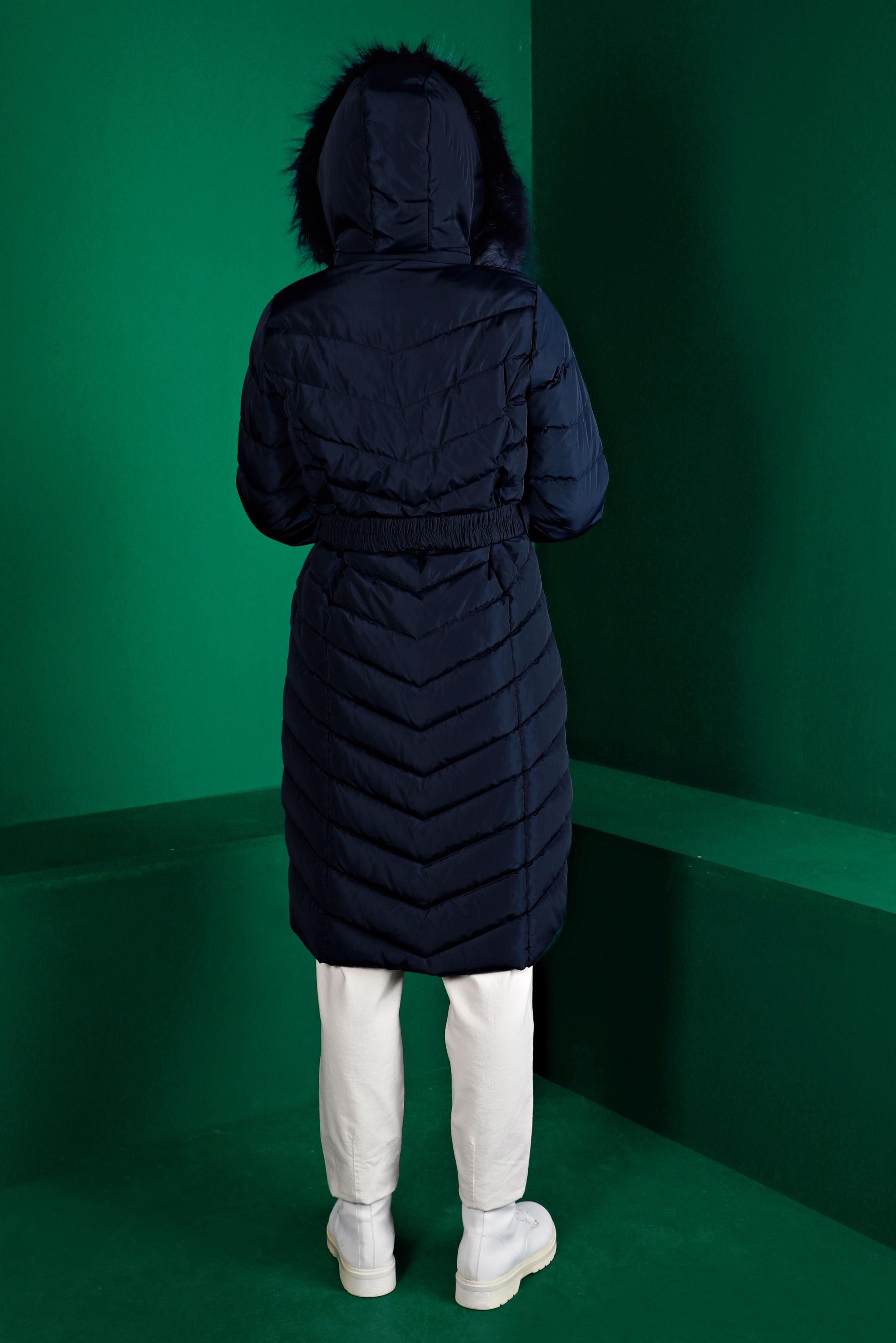 Tesettür giyim LACİVERT KEMERLİ KAPÜŞONLU ŞİŞME KABAN 90328