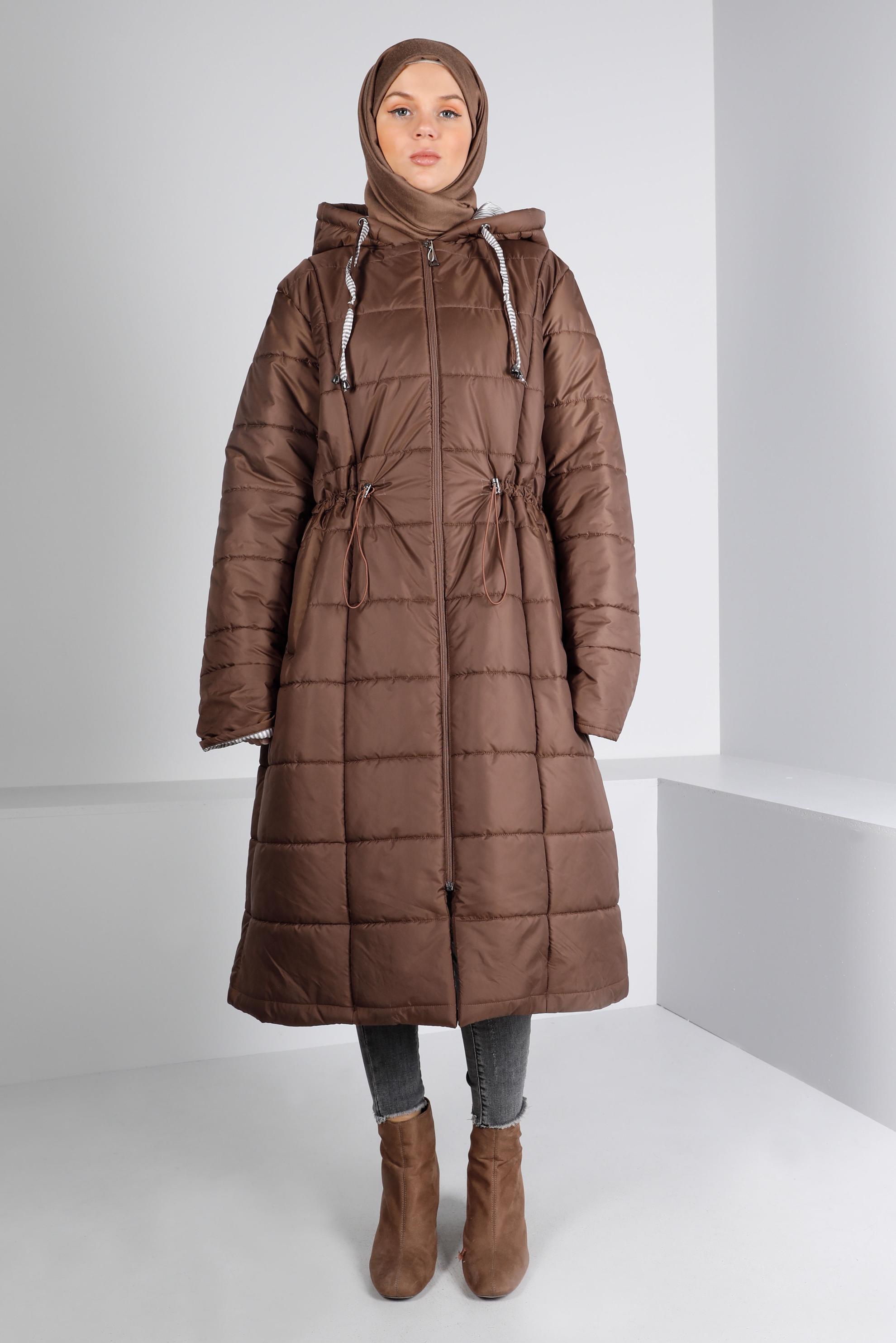 Tesettür giyim TABA BELİ BÜZGÜLÜ KAPÜŞONLU ŞİŞME KABAN 90332 