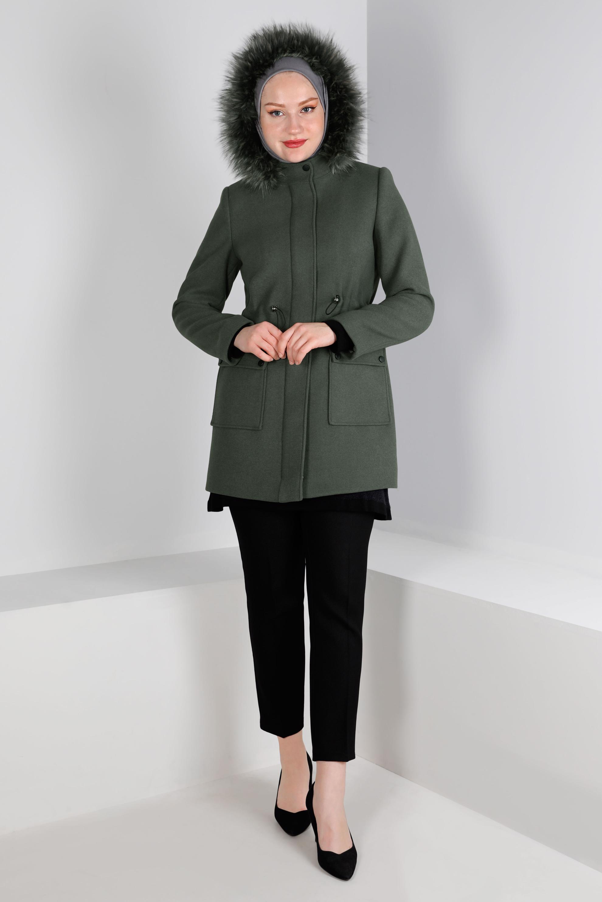 Tesettür giyim HAKİ KAPÜŞONLU KÜRKLÜ KABAN 90353