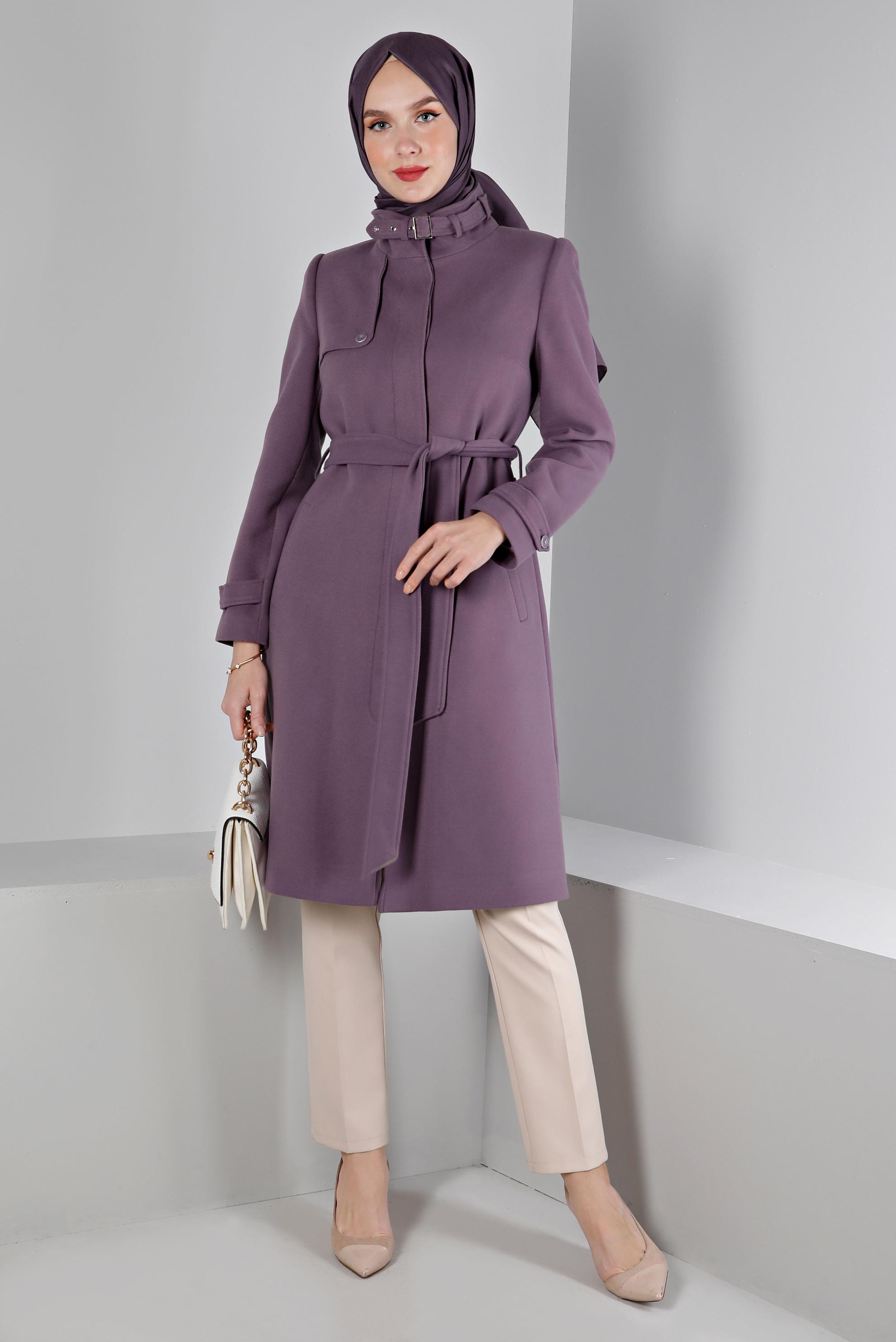 Tesettür giyim MOR YAKASI KEMER DETAYLI KABAN 90358 