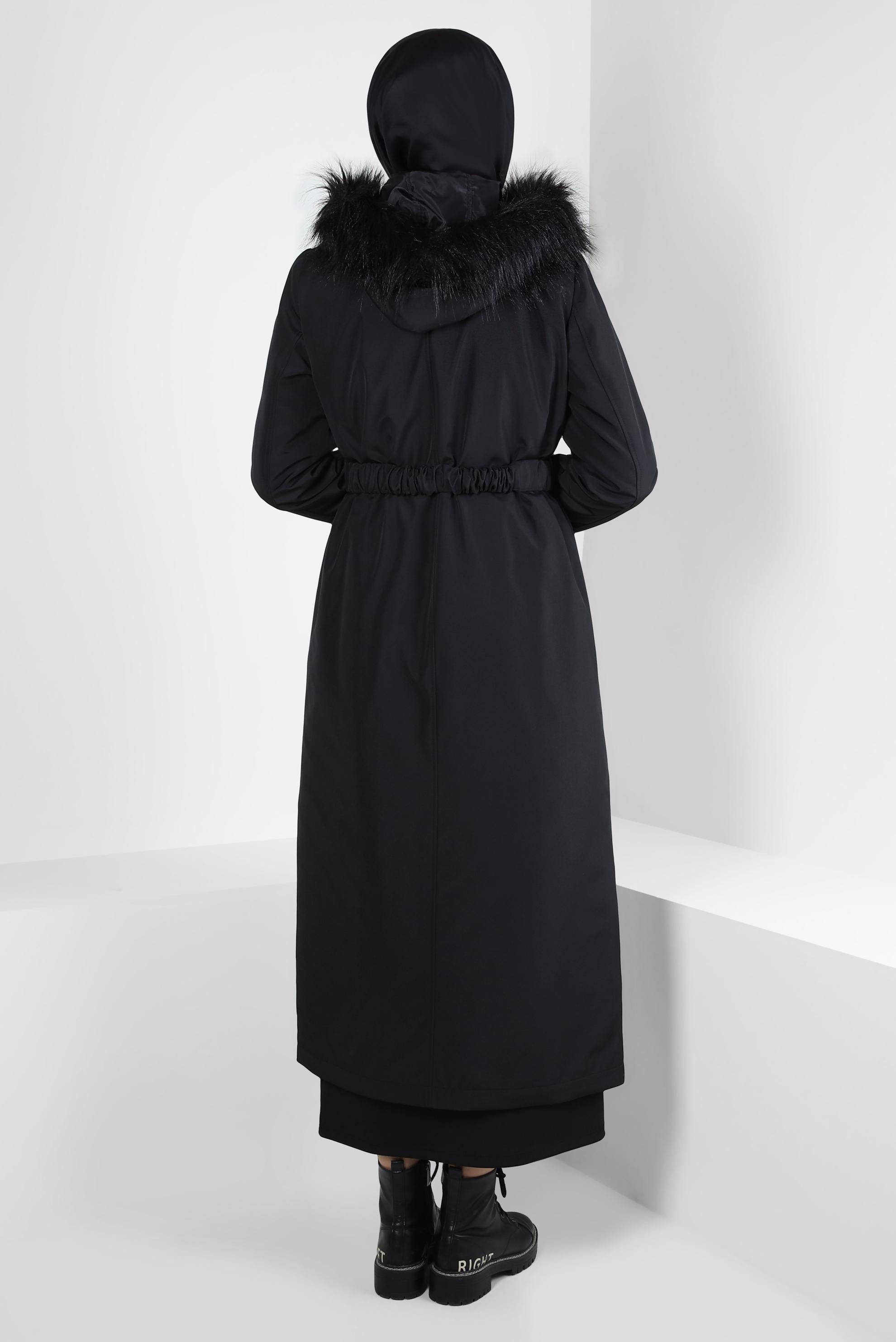 Tesettür giyim SİYAH KAPÜŞONU KÜRKLÜ PARKA 90370