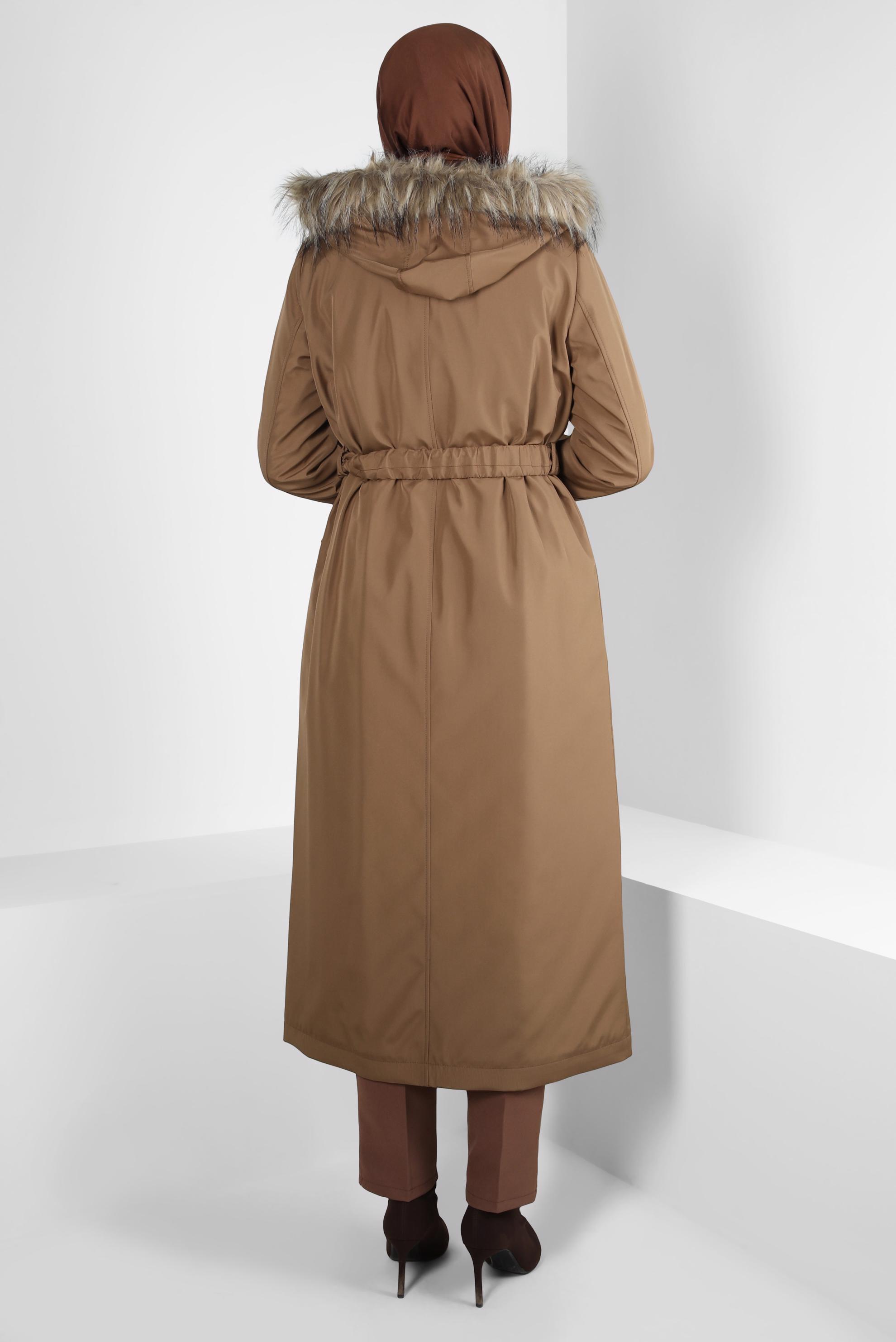 Tesettür giyim KAHVE KAPÜŞONU KÜRKLÜ PARKA 90370